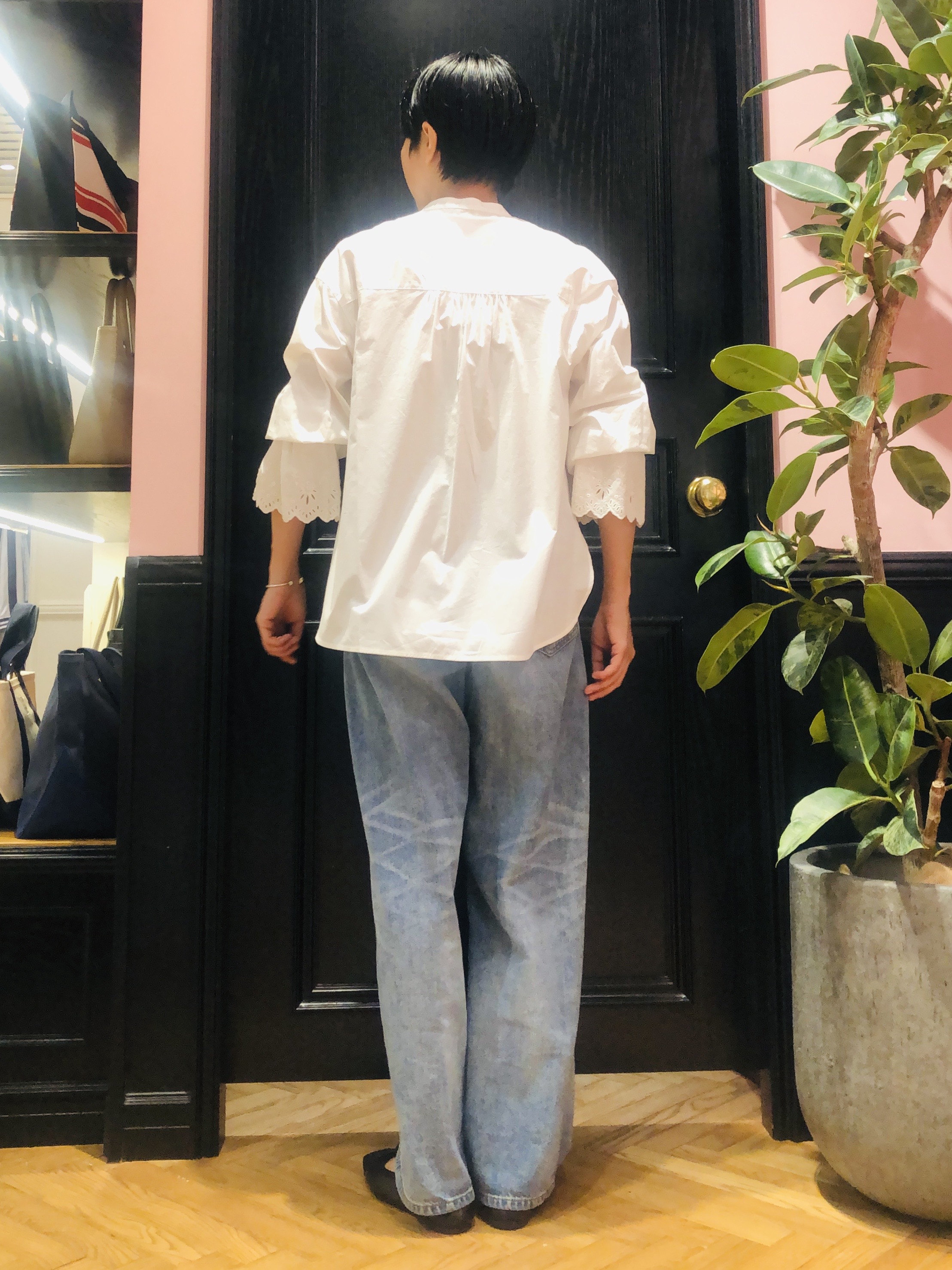 OGATAさんの「DRESSTERIOR｜【STORY11月号掲載】エンブロイダリーカフスシャツ」を使ったコーディネート
