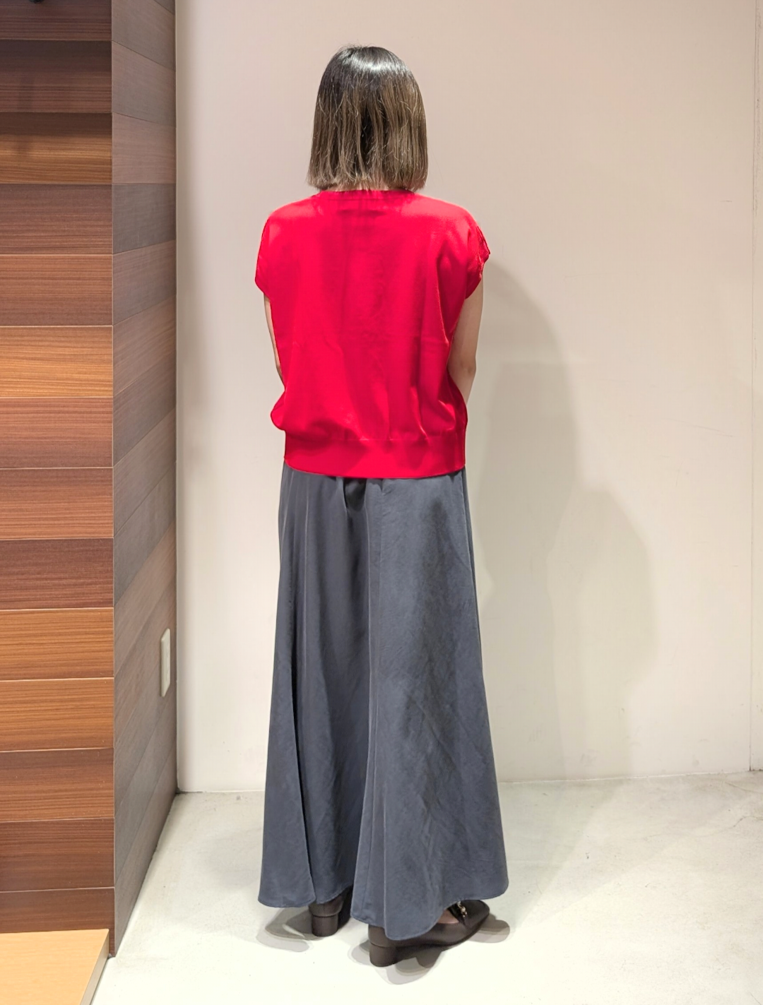 nanさんの「OPAQUE.CLIP｜【UV】フリルフレンチスリーブニット《接触冷感／洗濯機OK》」を使ったコーディネート