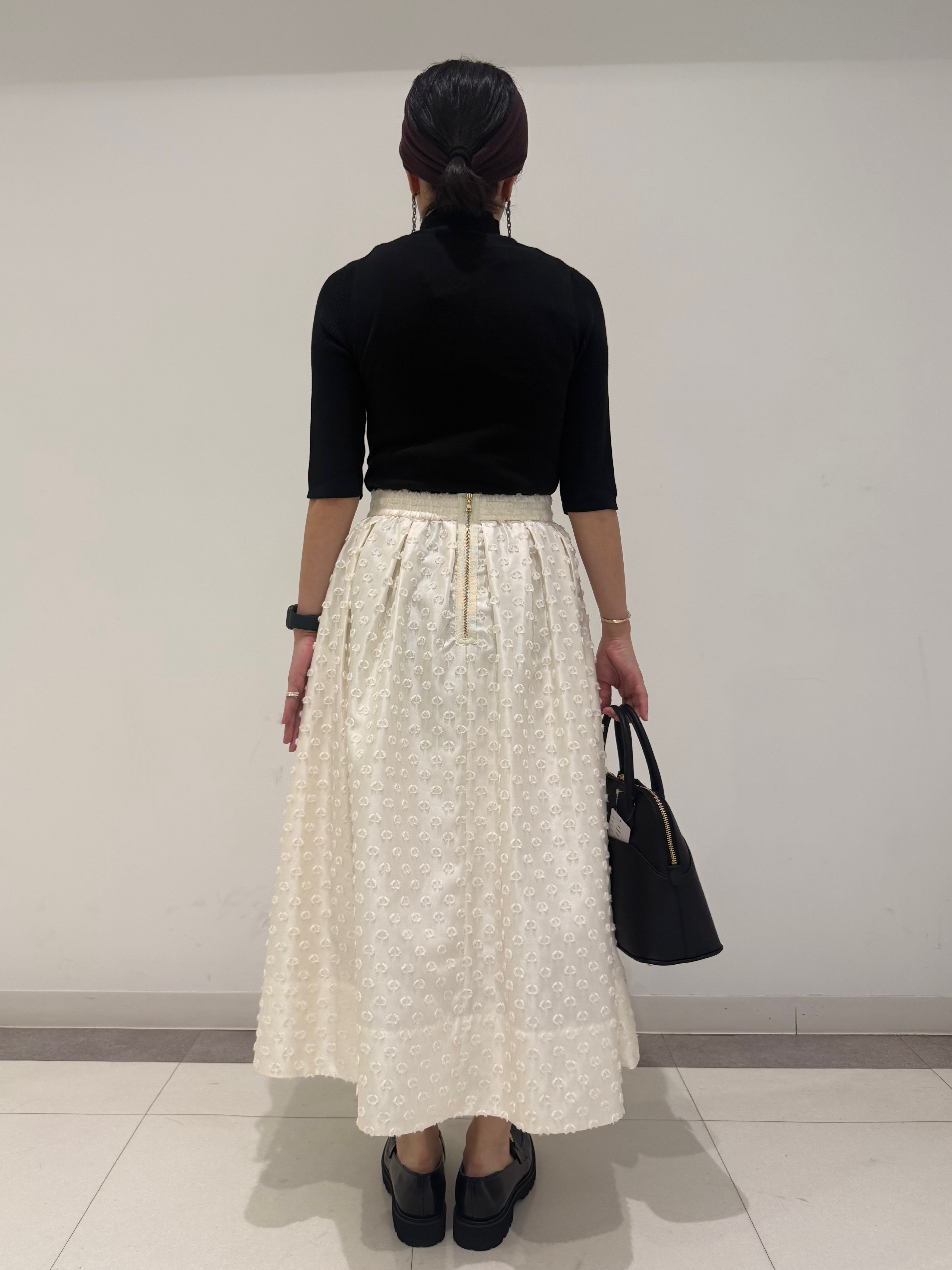 MIYAKAWAさんの「DRESSTERIOR｜【接触冷感】クールタッチ ハーフスリーブニット」を使ったコーディネート