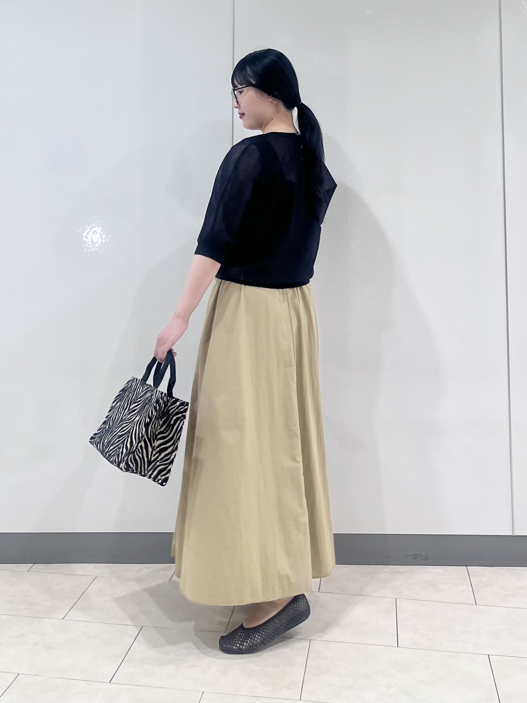 hasuさんの「INDIVI｜【体型カバー／洗える】シアードルマンニット」を使ったコーディネート