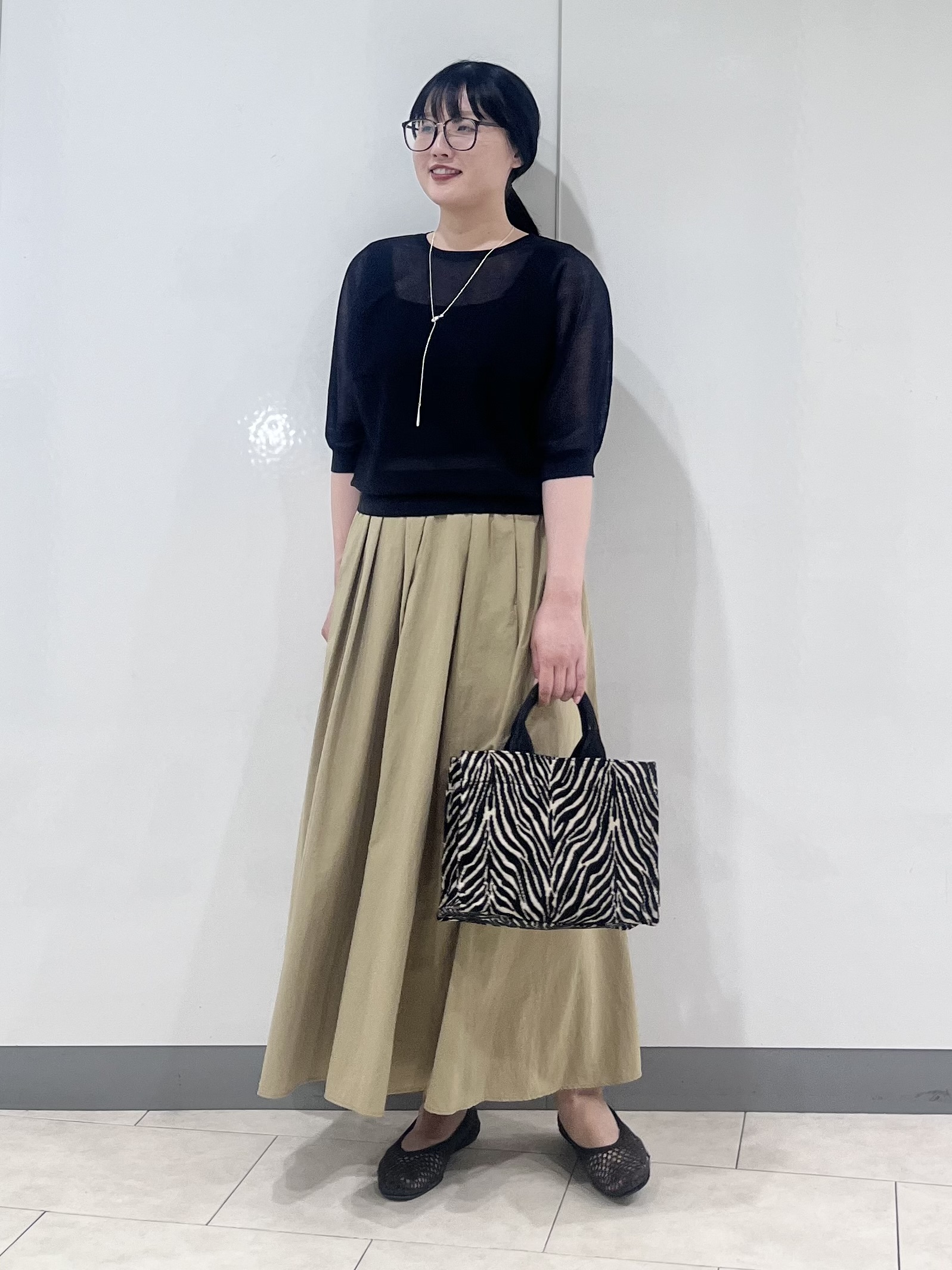 hasuさんの「INDIVI｜【体型カバー／洗える】シアードルマンニット」を使ったコーディネート
