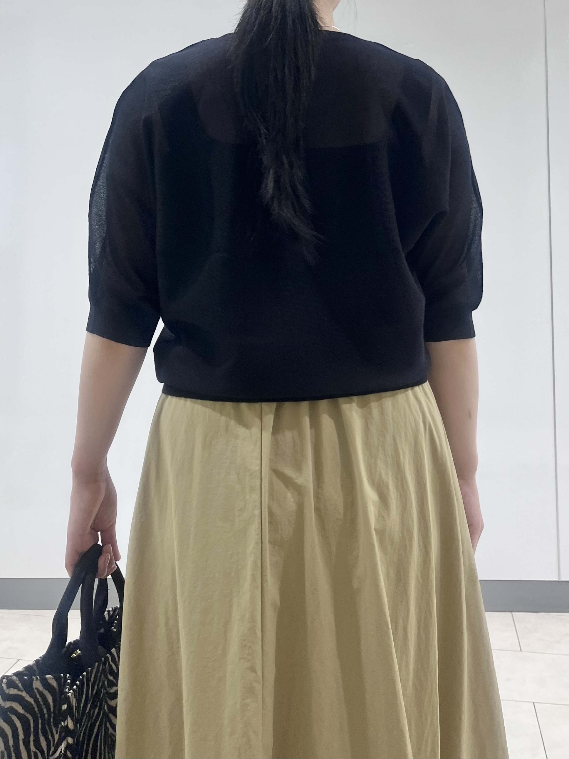 hasuさんの「INDIVI｜【体型カバー／洗える】シアードルマンニット」を使ったコーディネート