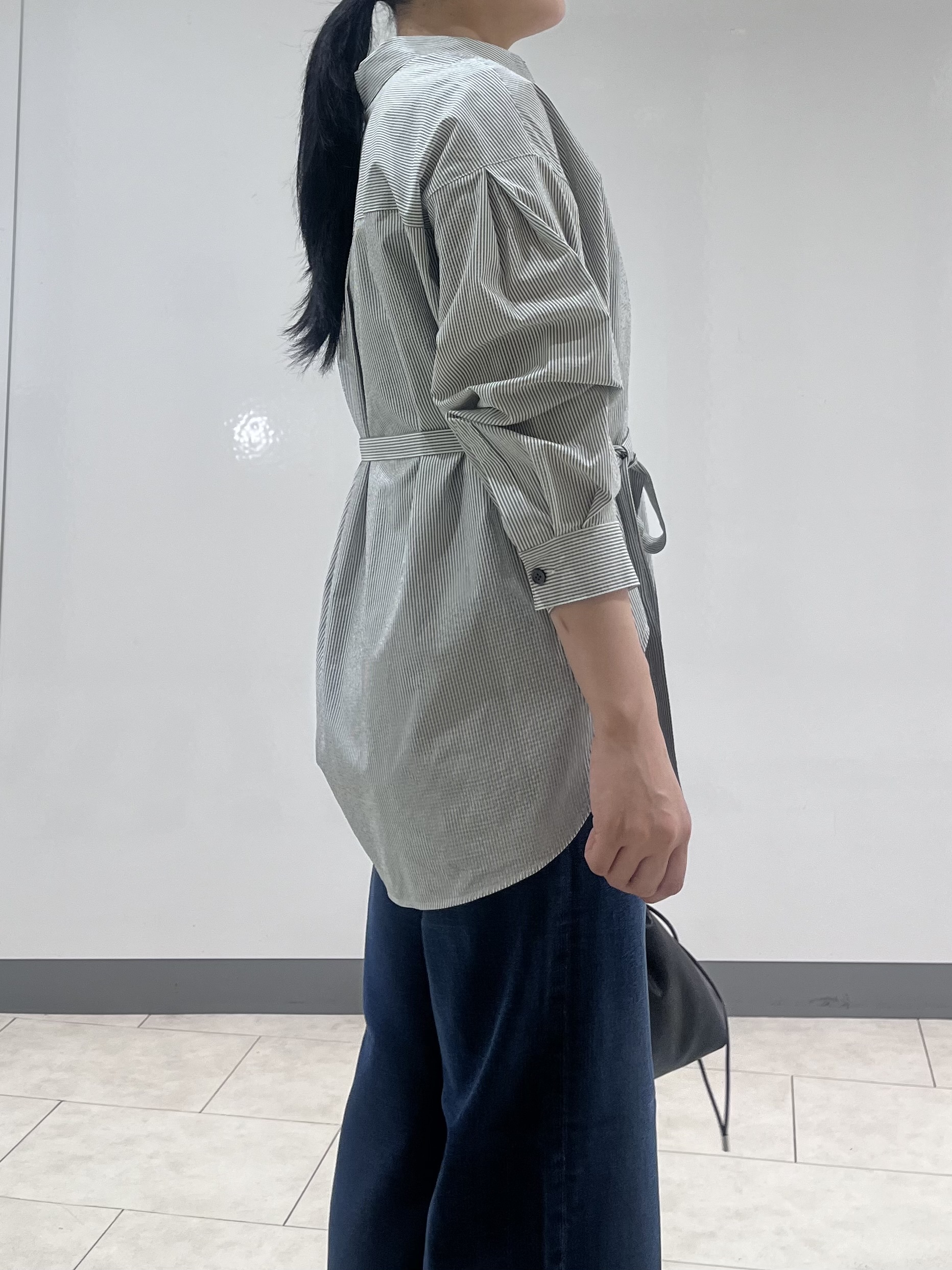 hasuさんの「INDIVI｜【洗える／UVケア／ベルト付】サッカー素材シャツ」を使ったコーディネート