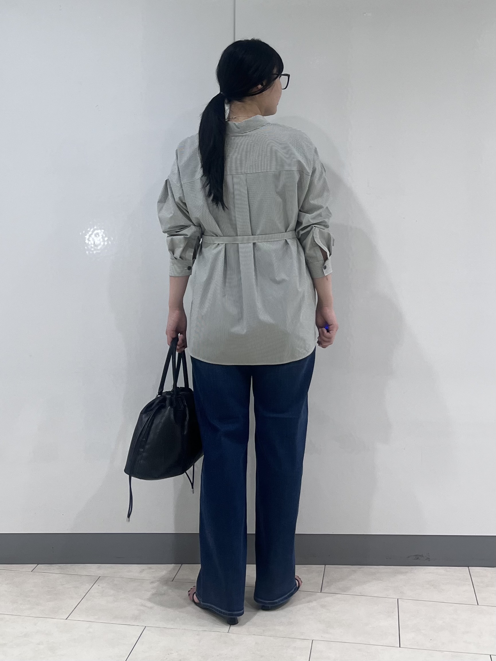 hasuさんの「INDIVI｜【洗える／UVケア／ベルト付】サッカー素材シャツ」を使ったコーディネート