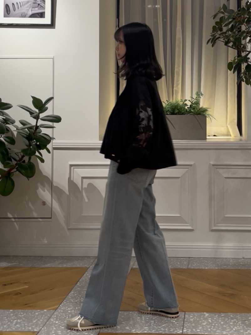 Lilyさんの「DRESSTERIOR｜【着映え】シアーレーススリーブ ピンタック クロップドシャツ」を使ったコーディネート