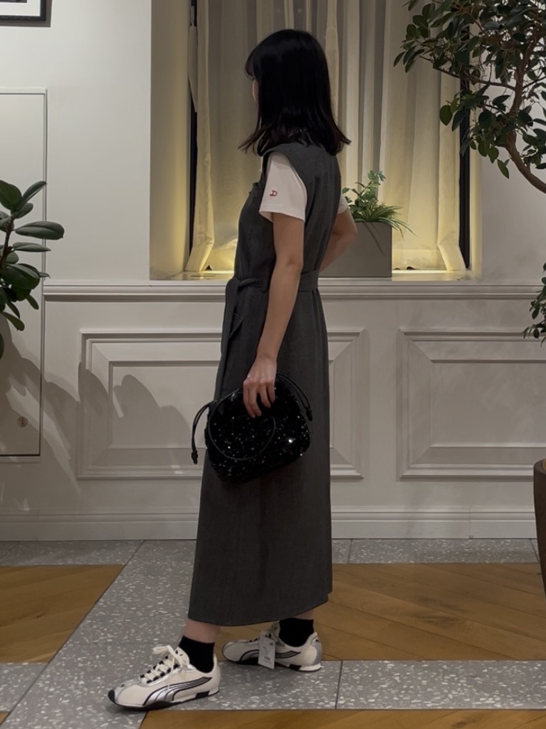 Lilyさんの「DRESSTERIOR｜【ウォッシャブル】ツイードライクワンピース」を使ったコーディネート