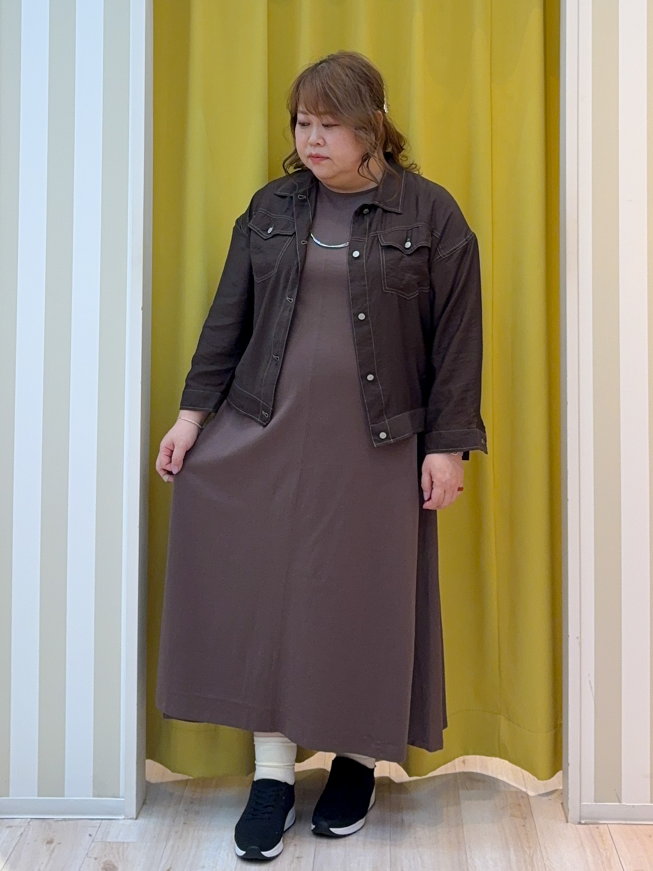 kotoさんさんの「SHOO･LA･RUE｜【S-LL/洗濯機可】さっと羽織れるGジャン風ジャケット」を使ったコーディネート