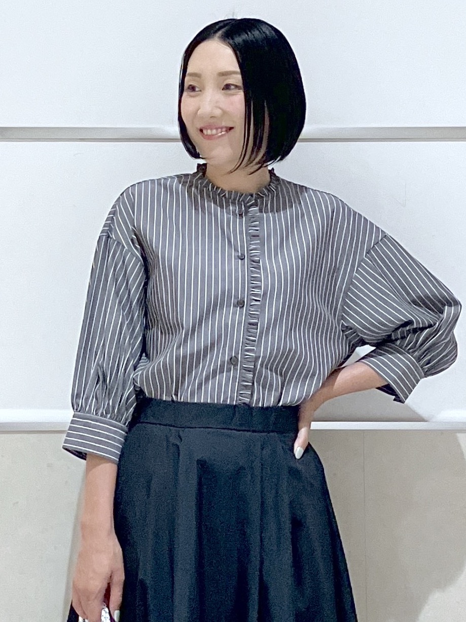eriko さんの「Dessin｜【UVカット】ストライプフリルブラウス6分袖」を使ったコーディネート