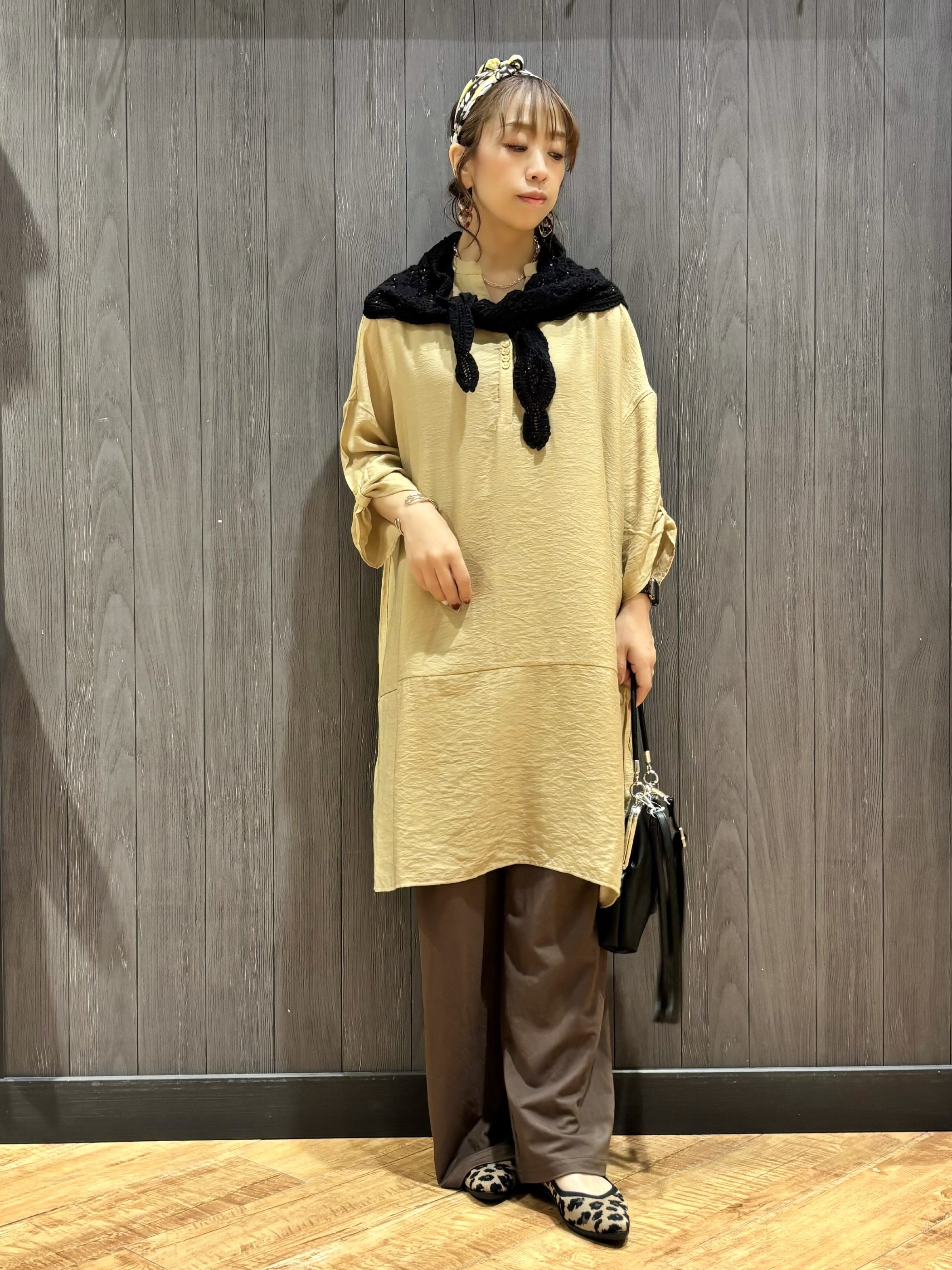 meiさんの「SHOO･LA･RUE｜【S-LL/洗濯後しわになりにくい】ゆるっと体型カバー 7分袖コクーンチュニック」を使ったコーディネート