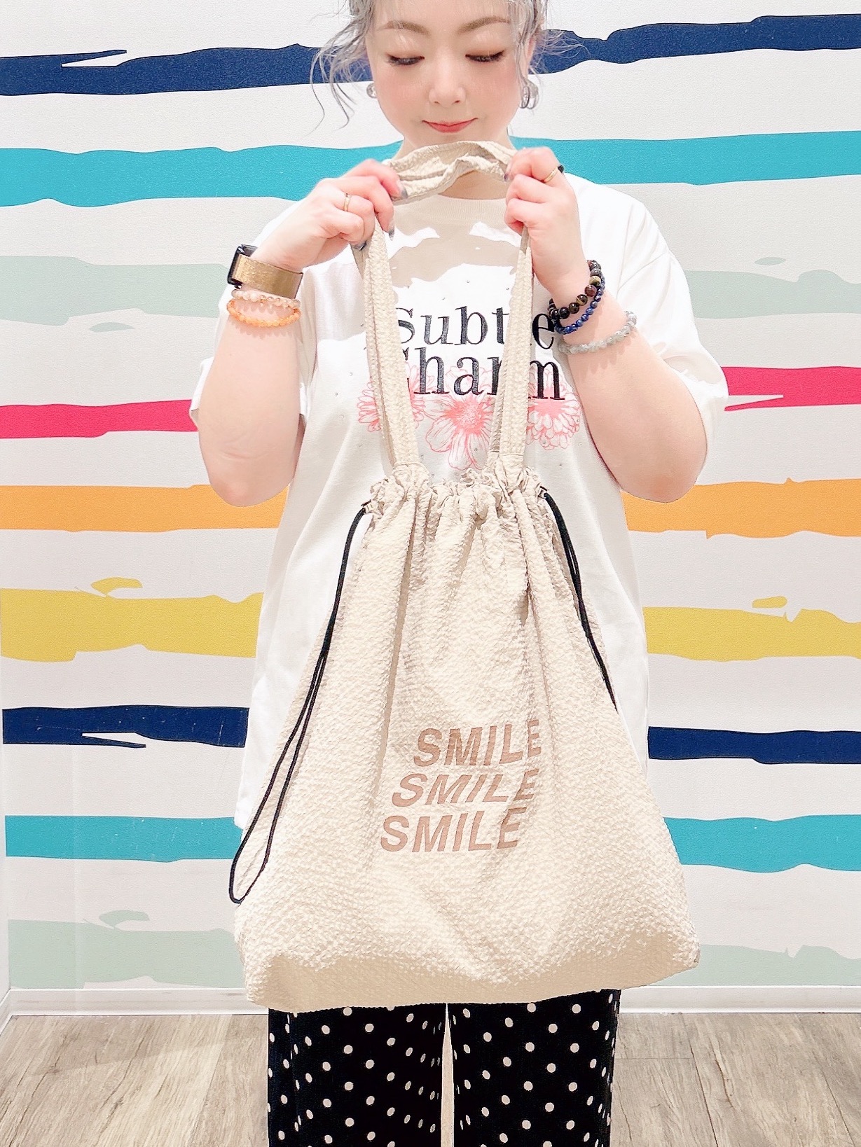 Peeさんの「SHOO･LA･RUE｜【洗濯機可/S-LL】配色シフォン襟でサマ見え 上品シアーカーディガン」を使ったコーディネート