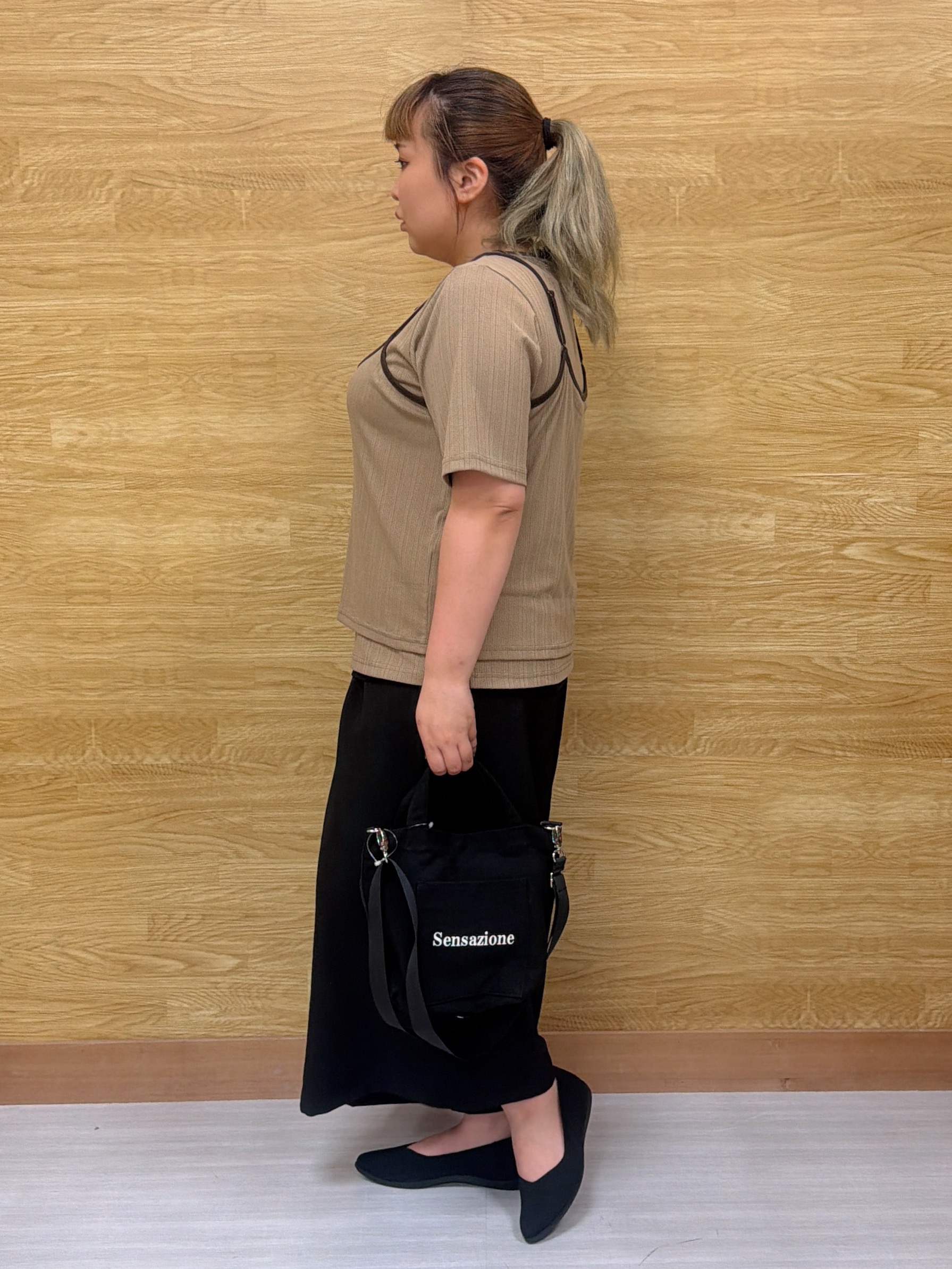 ぁむさんの「SHOO･LA･RUE｜【2点セット】ランダムテレコで細見え  配色使いTシャツ+キャミソール」を使ったコーディネート