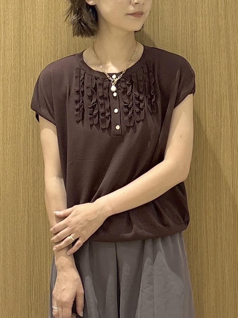 たけねぇさんの「OPAQUE.CLIP｜【UV】フリルフレンチスリーブニット《接触冷感／洗濯機OK》」を使ったコーディネート