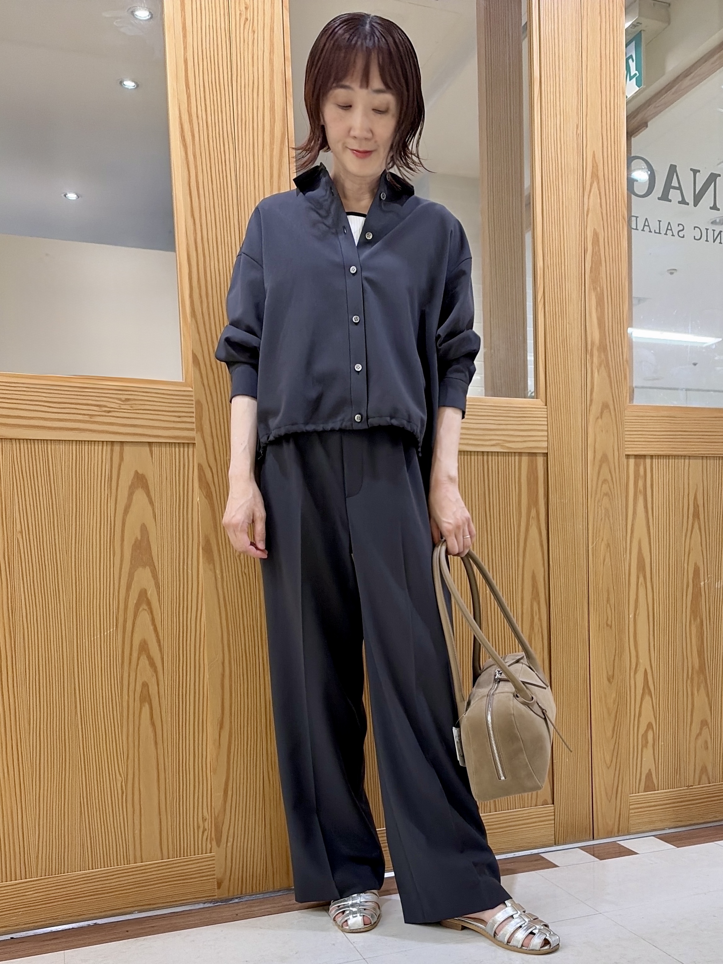 ゆうさんの「UNTITLED｜【残暑も快適/セットアップ可/接触冷感】エアリークールブラウス」を使ったコーディネート
