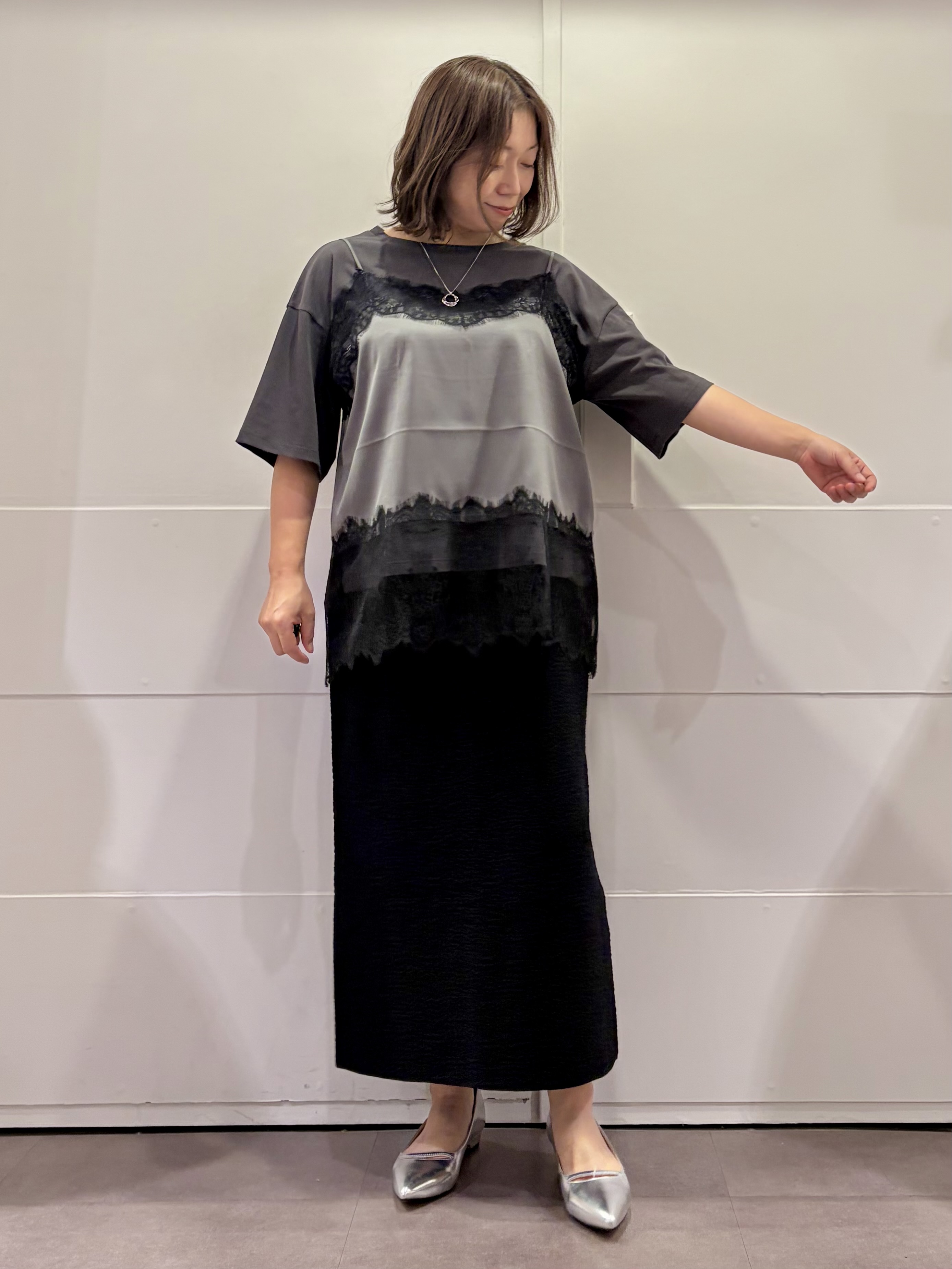 TOKOさんの「UNTITLED｜【1枚でもセットでも】レースキャミ付きプルオーバー」を使ったコーディネート