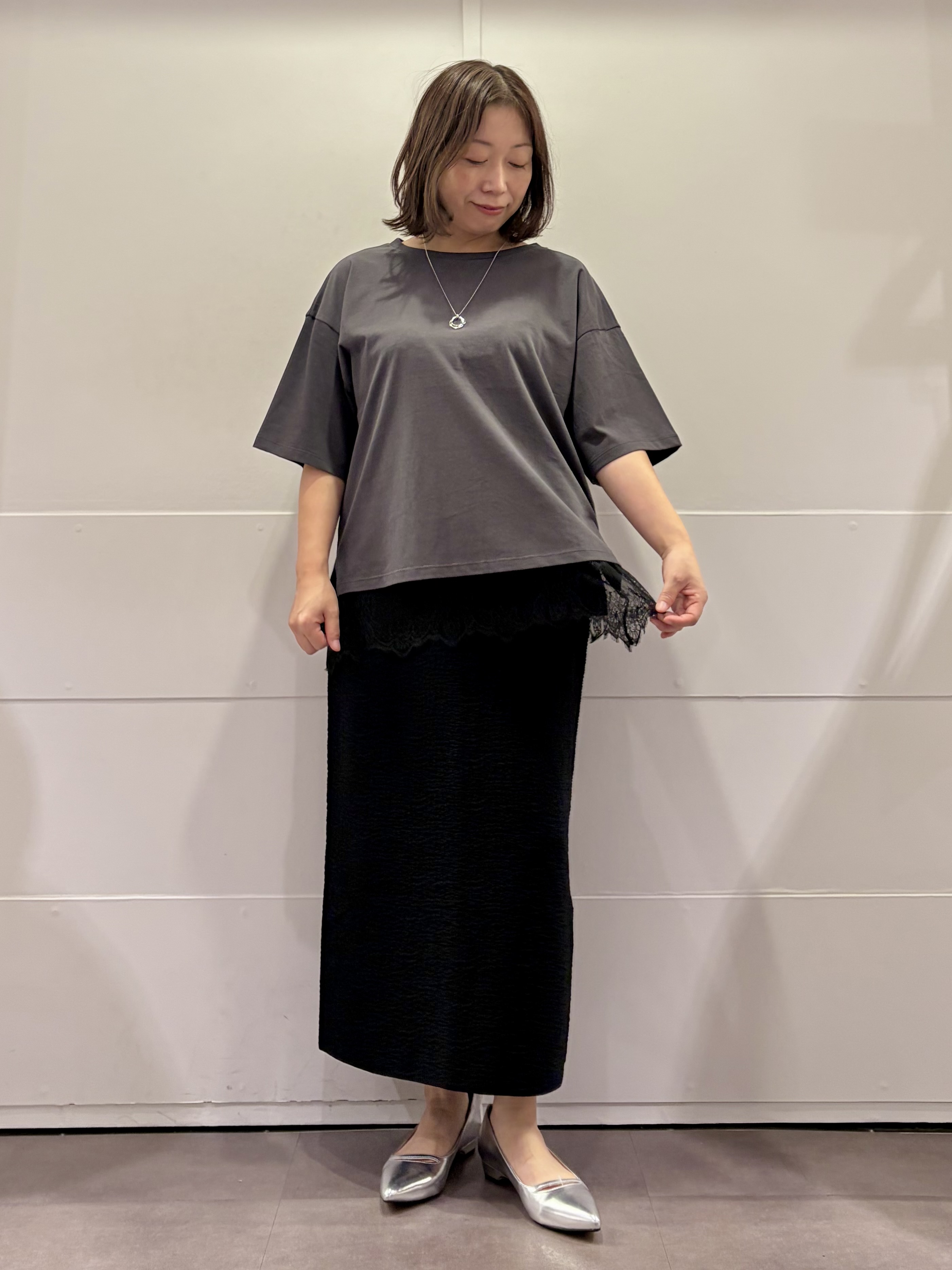 TOKOさんの「UNTITLED｜【1枚でもセットでも】レースキャミ付きプルオーバー」を使ったコーディネート
