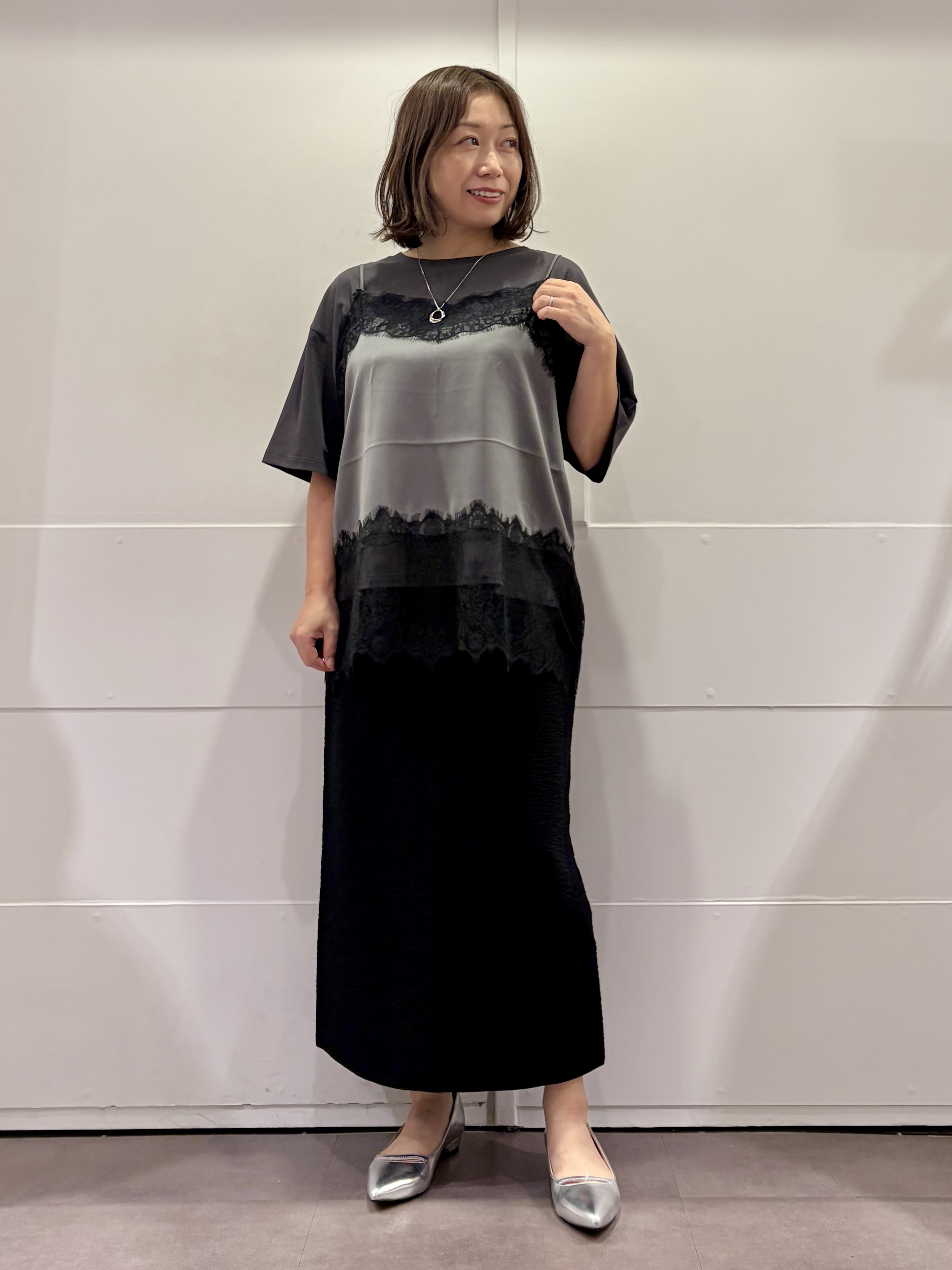 TOKOさんの「UNTITLED｜【1枚でもセットでも】レースキャミ付きプルオーバー」を使ったコーディネート