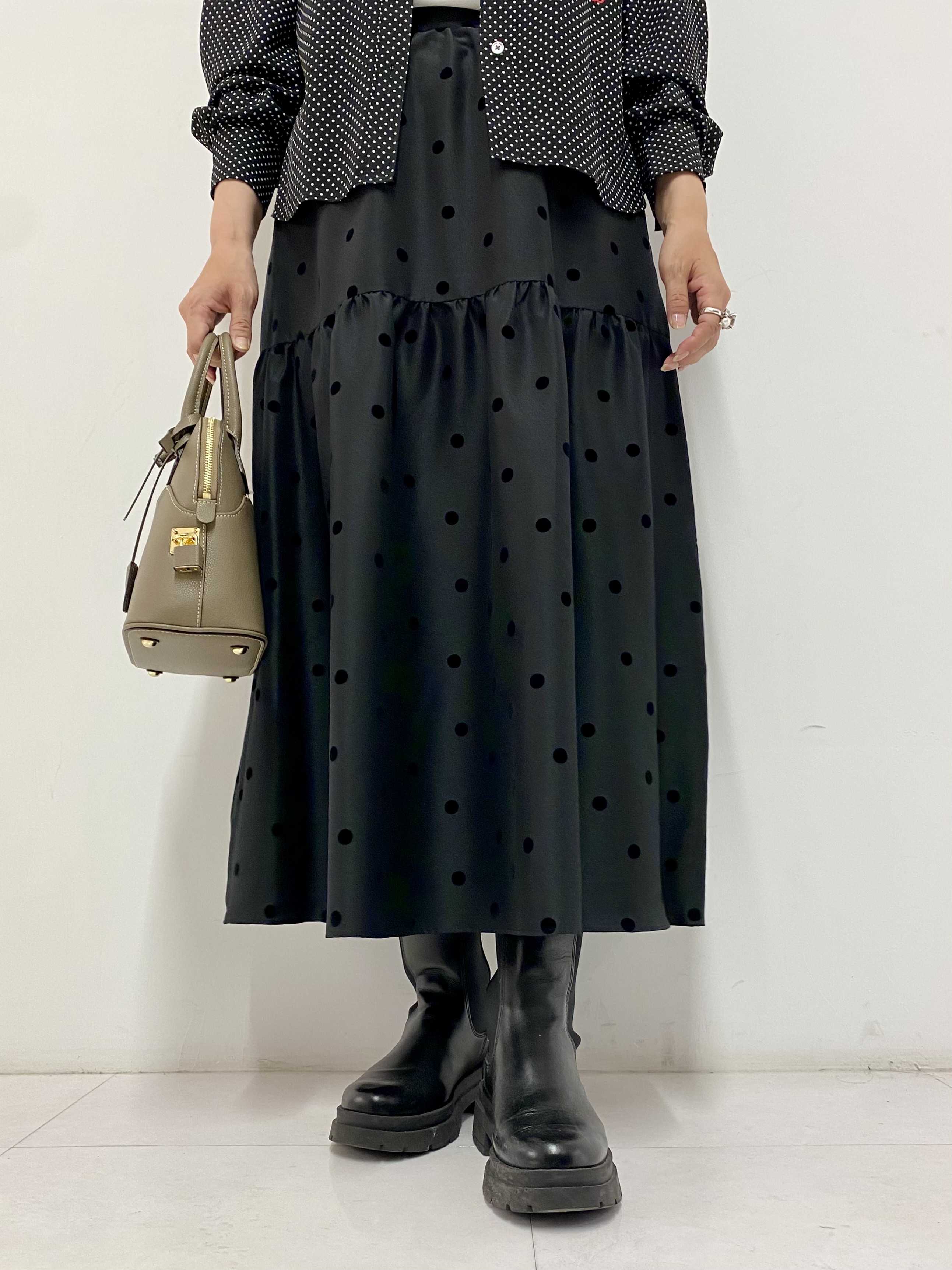 Sawaguchiさんの「DRESSTERIOR｜ドット スタンドフリルネック ブラウス」を使ったコーディネート