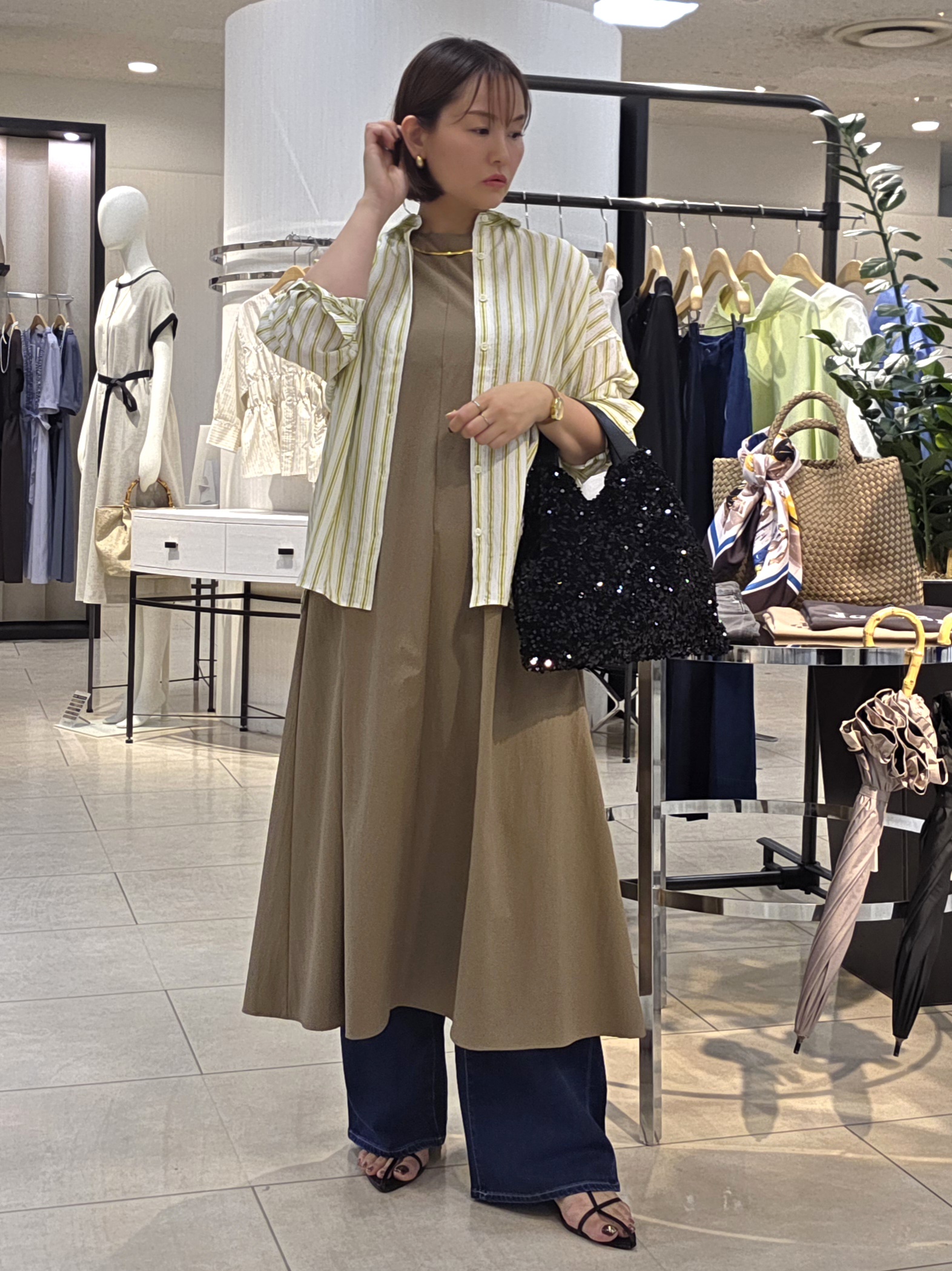 naokoさんの「UNTITLED｜ストライプシャツ」を使ったコーディネート