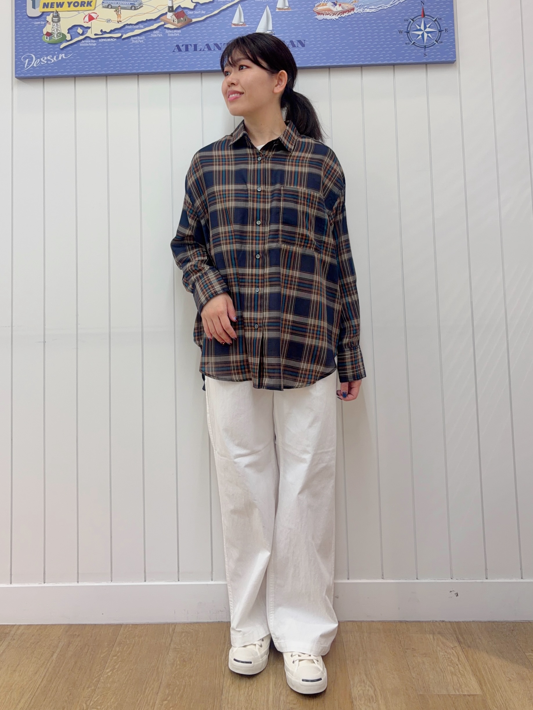 Mayaさんの「Dessin｜【秋羽織り/セットアップ可/洗える】シアーチェック オーバーシャツ」を使ったコーディネート