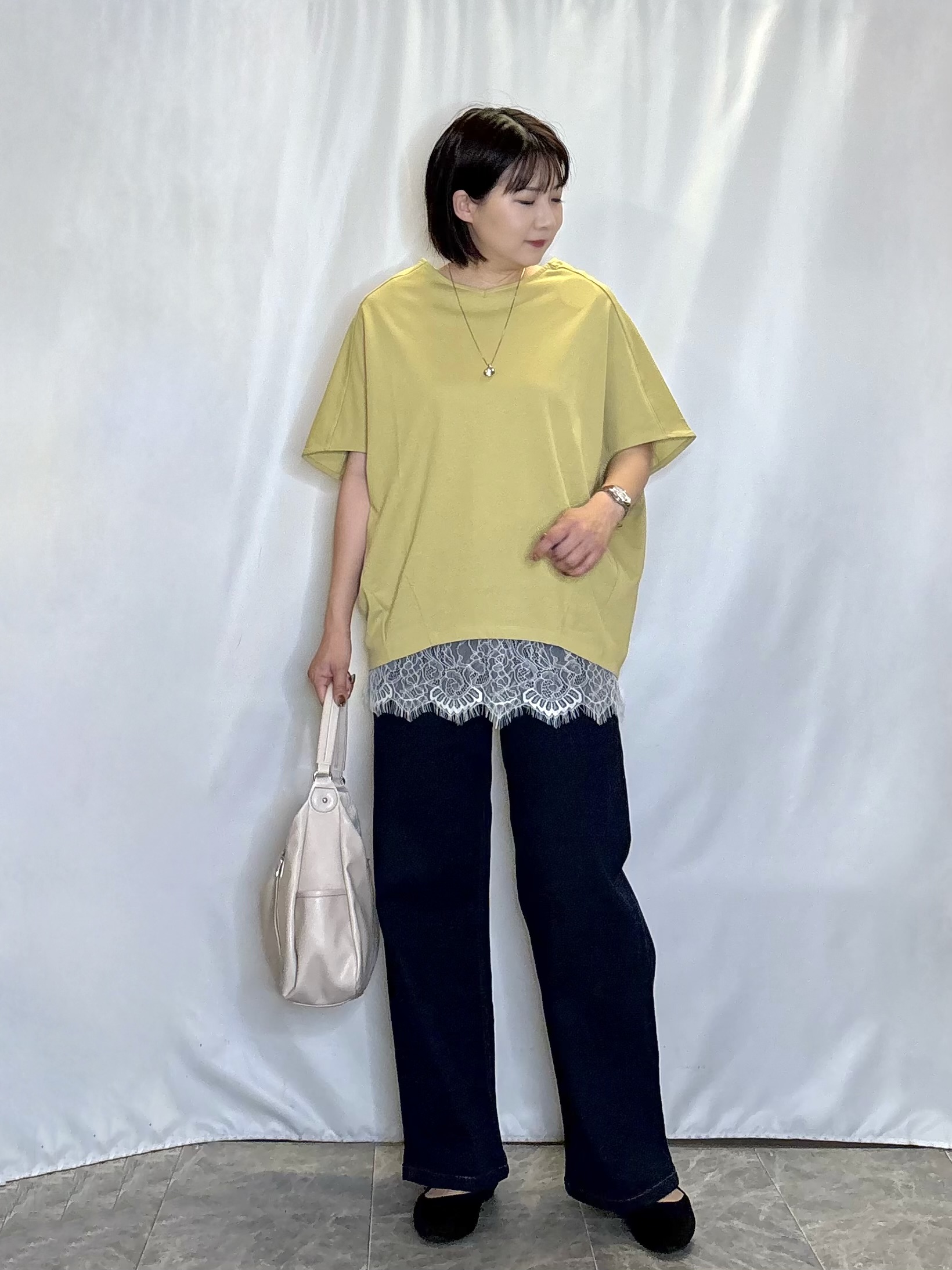 ネリさんの「SHOO･LA･RUE｜【洗濯機可/体型カバー】インせず着られる 上品見えのドルマントップス」を使ったコーディネート