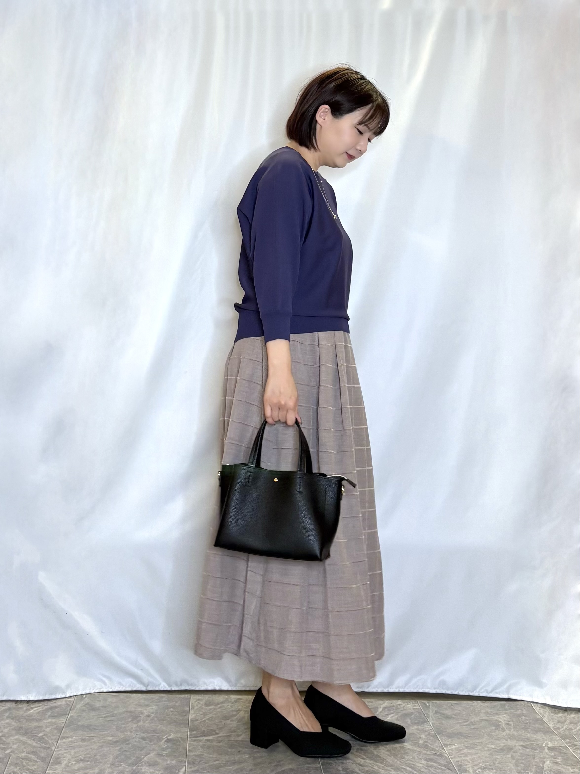 ネリさんの「SHOO･LA･RUE｜【洗濯機可】軽やかさらタッチ インせず着られる すっきり見えドルマンニット」を使ったコーディネート