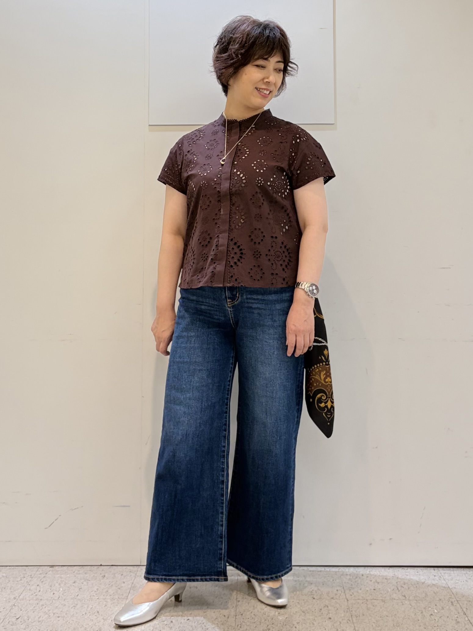 ヤスコさんの「Reflect｜【通勤◎】カットワーク刺繍レース シャツブラウス」を使ったコーディネート