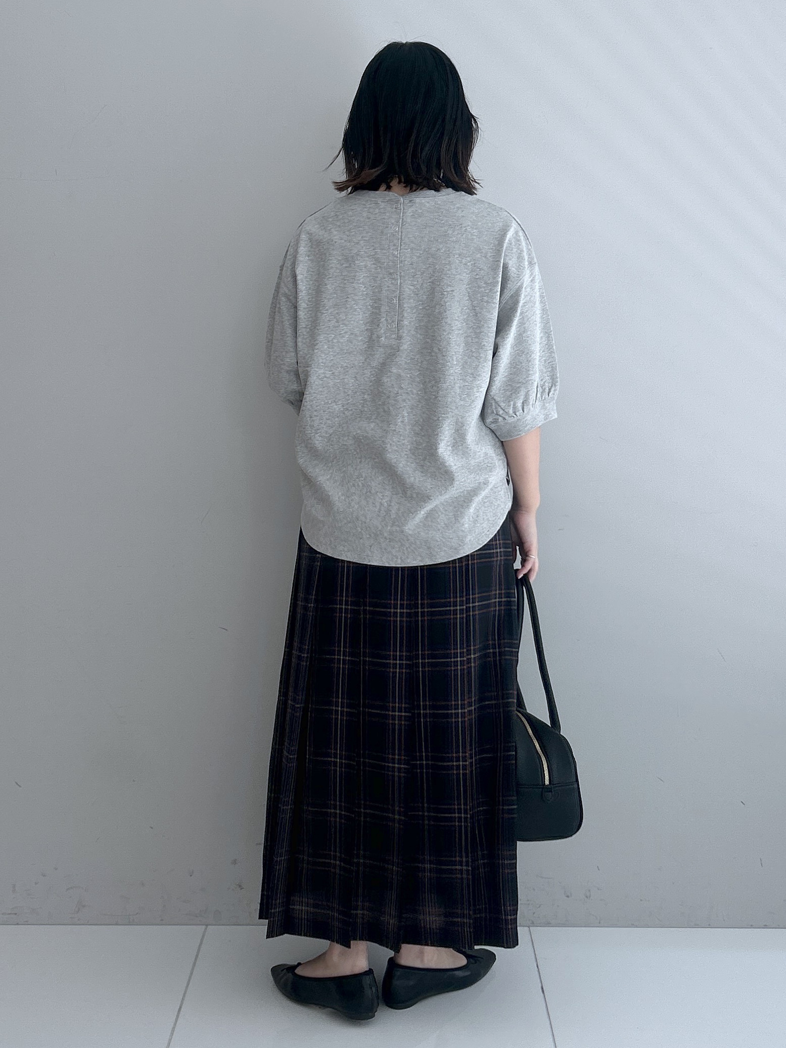 Hirokaさんの「Dessin｜【高レビュー/洗える/XS-L】バックヘンリーミニ裏毛 5分袖」を使ったコーディネート