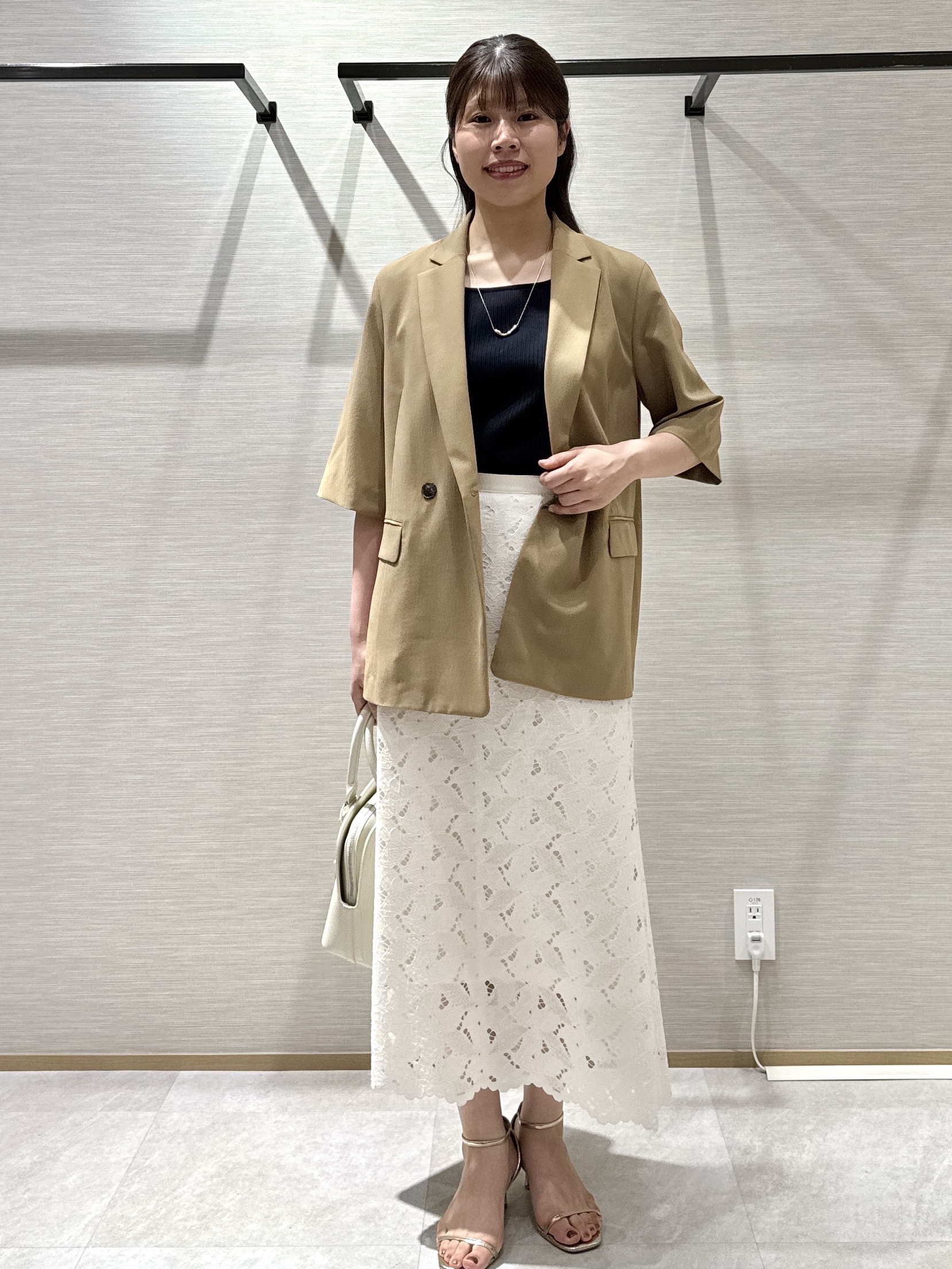nanaさんの「UNTITLED｜【秋の通勤羽織/セットアップ可/UVカット】エアリークール半袖ジャケット」を使ったコーディネート