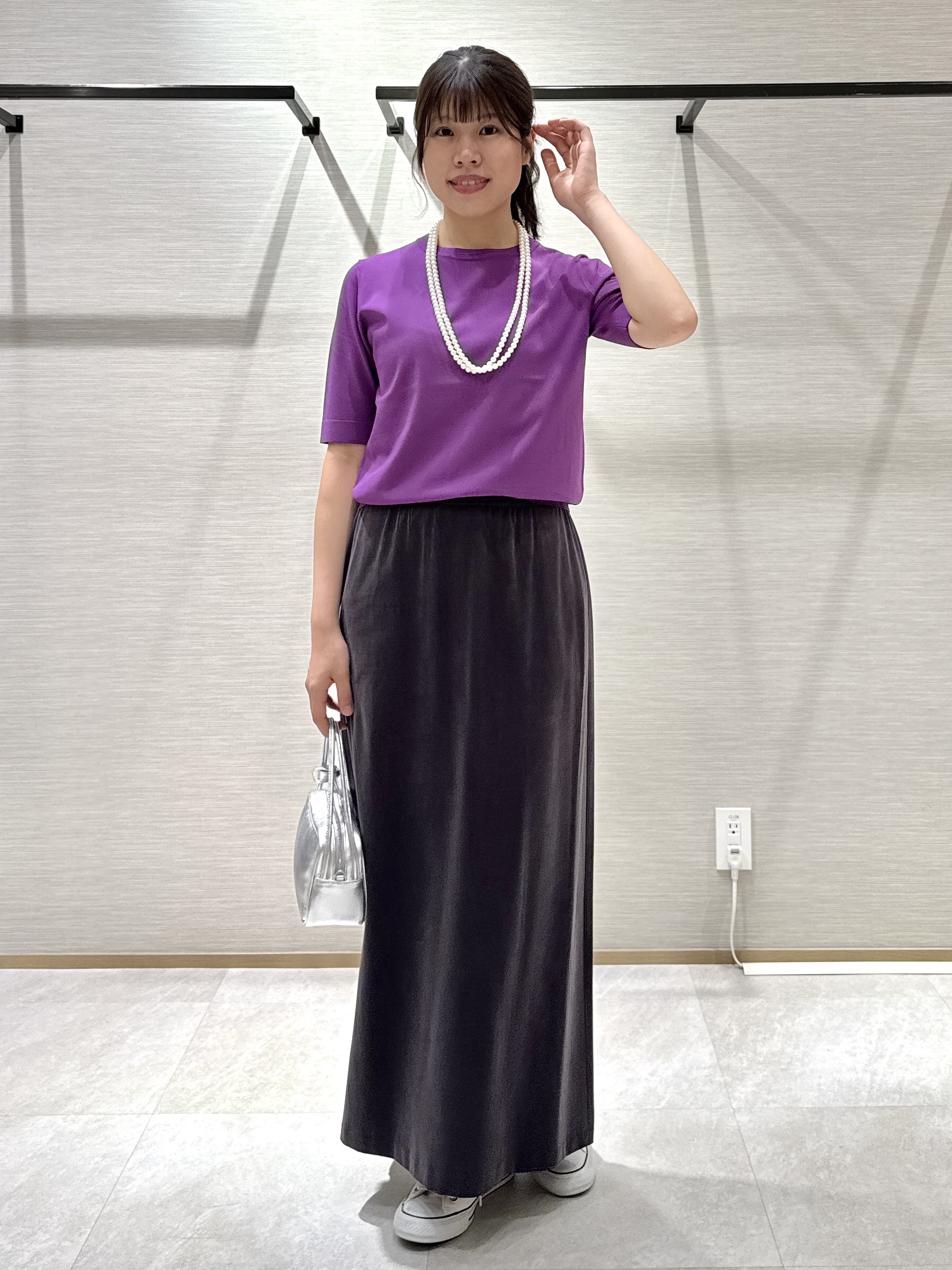 nanaさんの「UNTITLED｜【アンサンブル可/きれいめ/通勤】コンパクト5分袖ニット」を使ったコーディネート