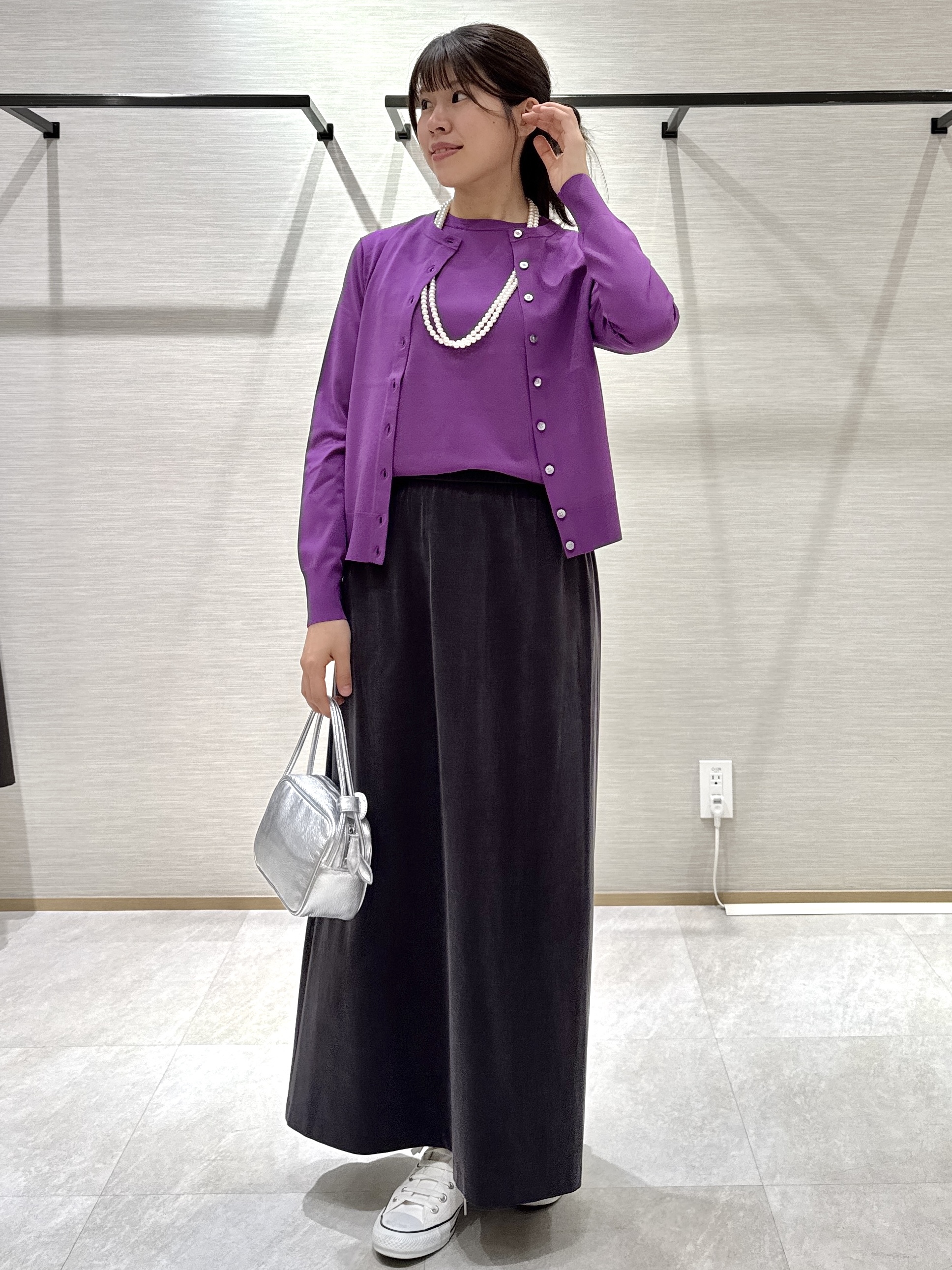 nanaさんの「UNTITLED｜【アンサンブル可/きれいめ/通勤】コンパクト5分袖ニット」を使ったコーディネート