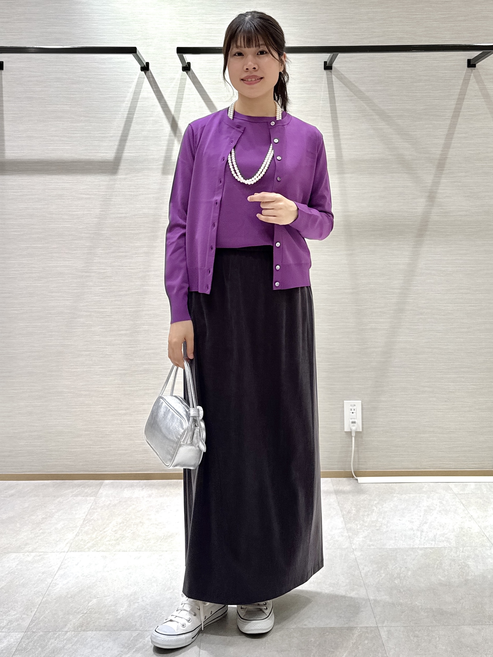 nanaさんの「UNTITLED｜【アンサンブル可/きれいめ/通勤】コンパクト5分袖ニット」を使ったコーディネート