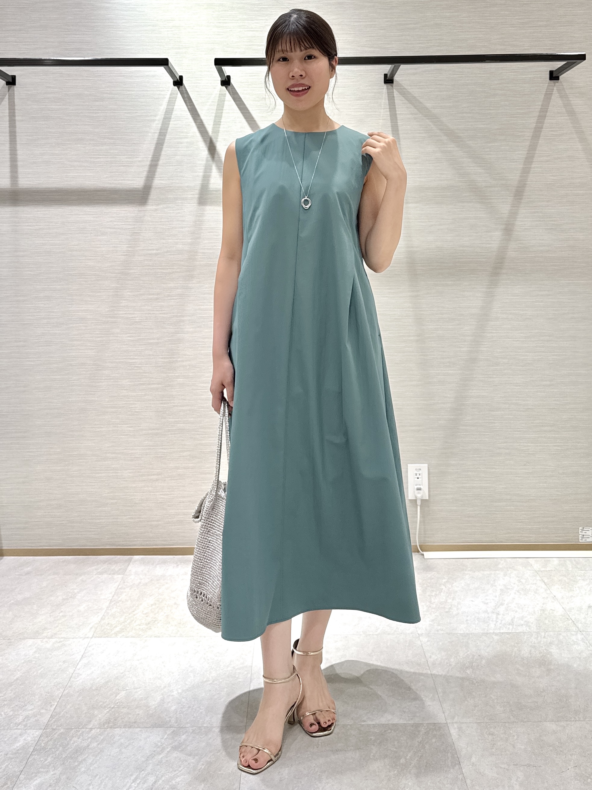 nanaさんの「UNTITLED｜【秋羽織り/肌に張り付きにくい】シルキータッチシアーシャツ」を使ったコーディネート