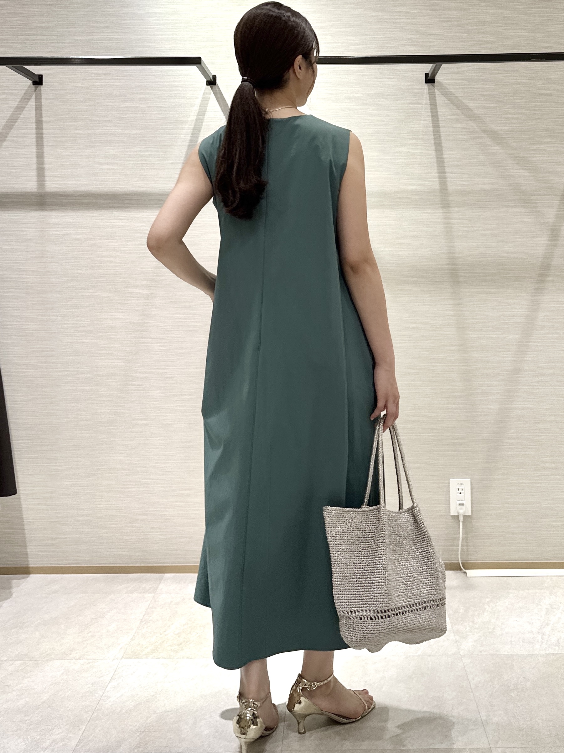 nanaさんの「UNTITLED｜【秋羽織り/肌に張り付きにくい】シルキータッチシアーシャツ」を使ったコーディネート