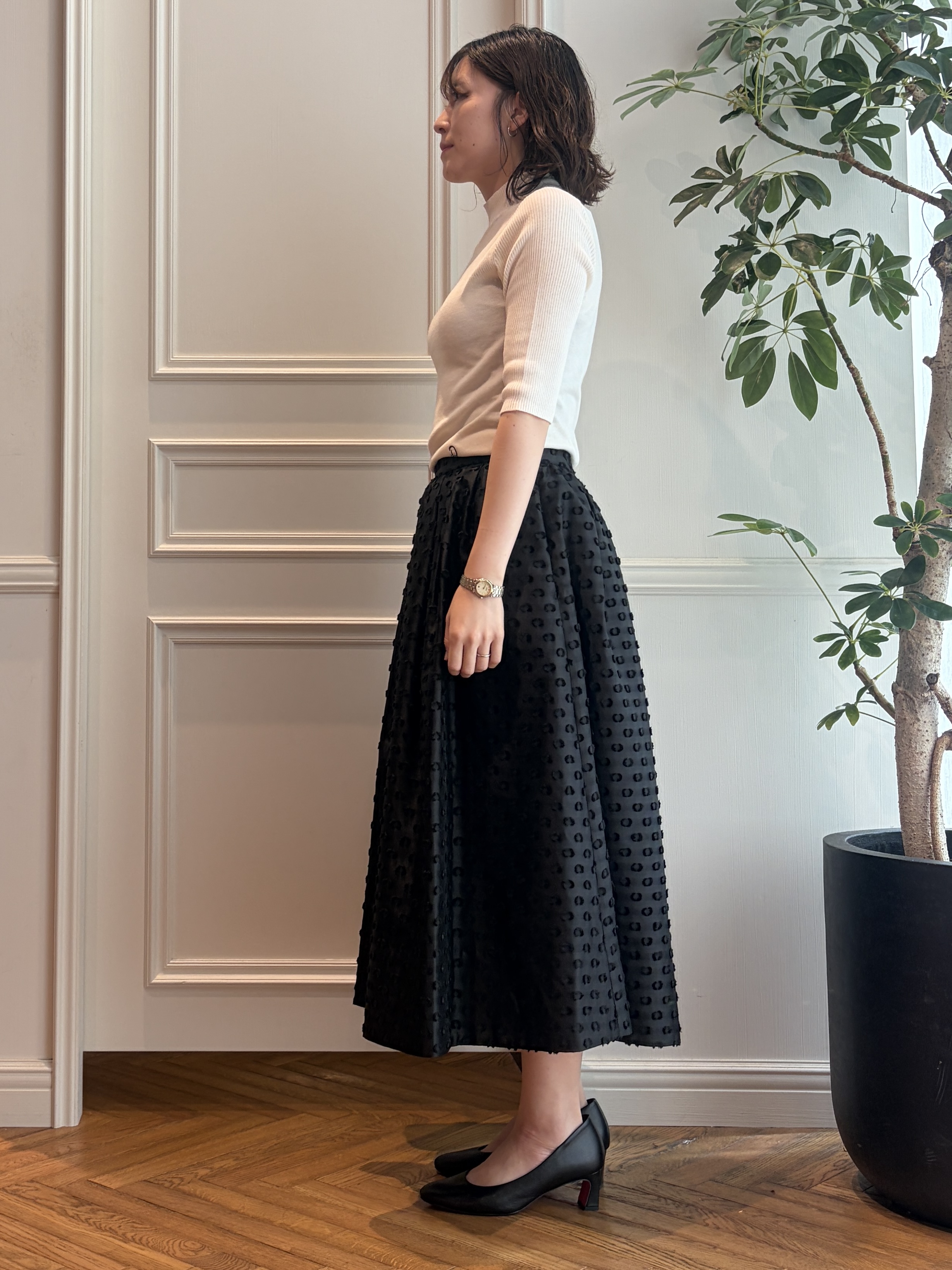 nakaoさんの「DRESSTERIOR｜【otonaMUSE5月号掲載】アーチフィットレザーパンプス」を使ったコーディネート