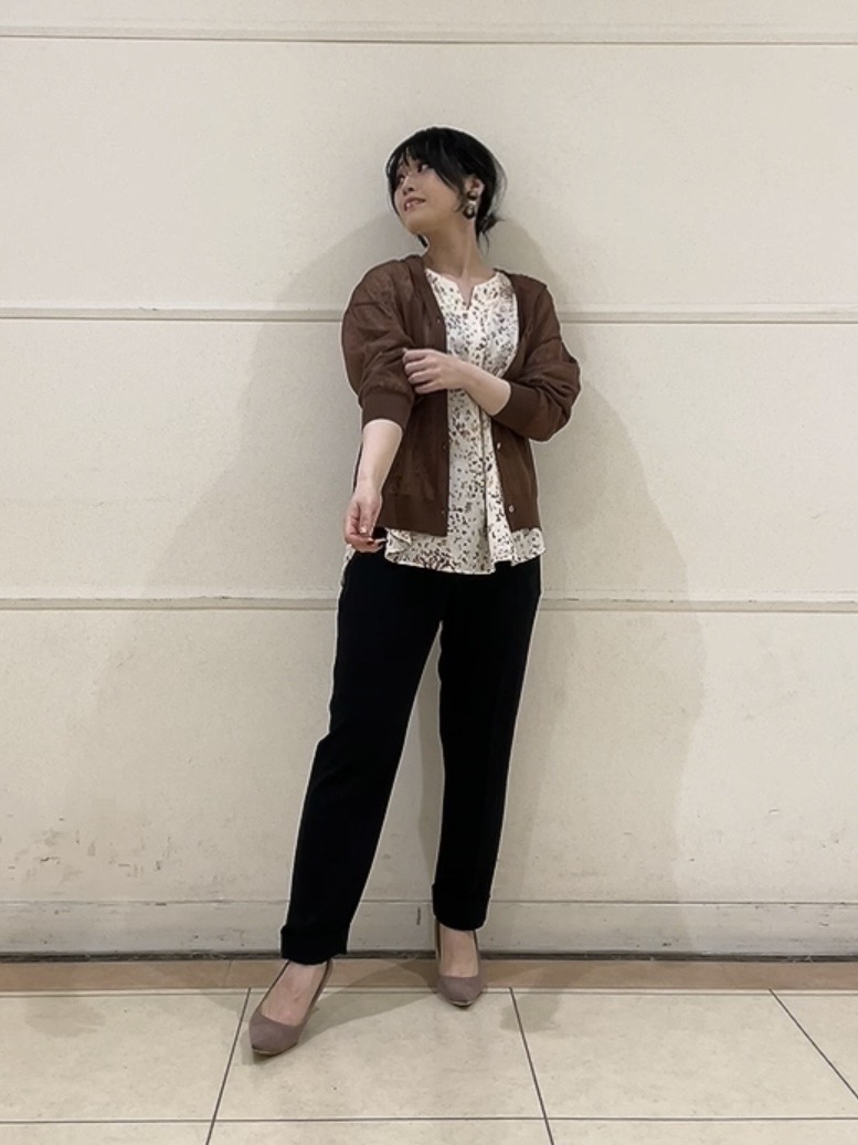 watanabeさんの「UNTITLED｜【秋羽織／洗える／シアー】フーディー カーディガンニット」を使ったコーディネート