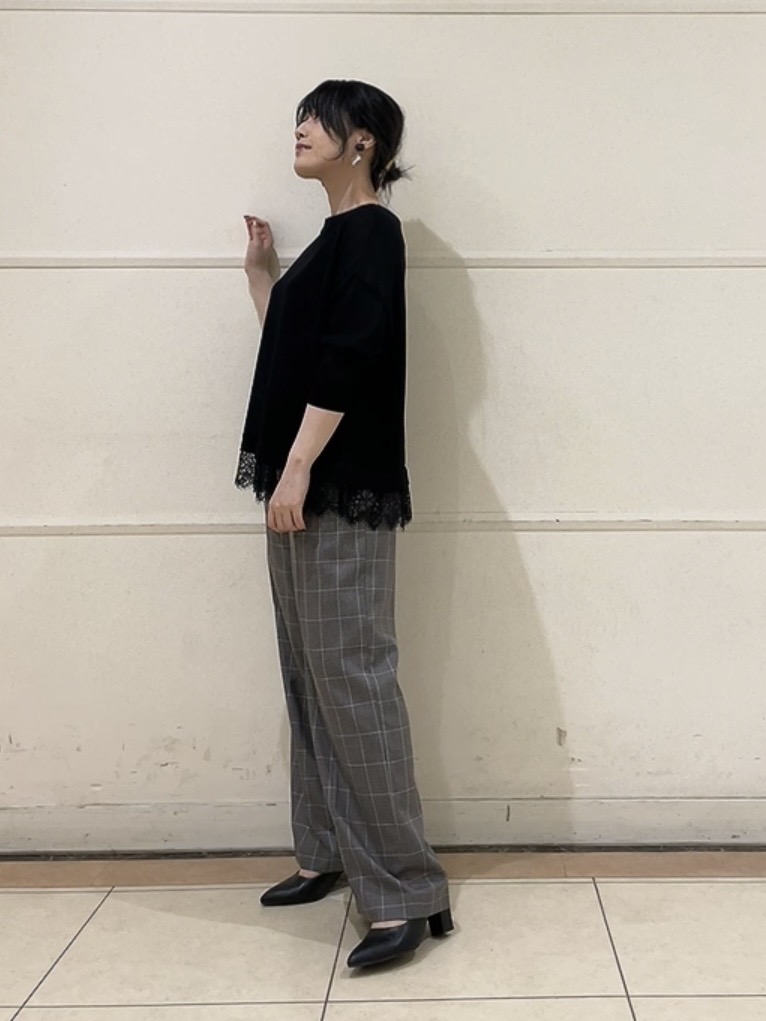 watanabeさんの「UNTITLED｜【一枚で着映え】レースドッキングニットプルオーバー」を使ったコーディネート