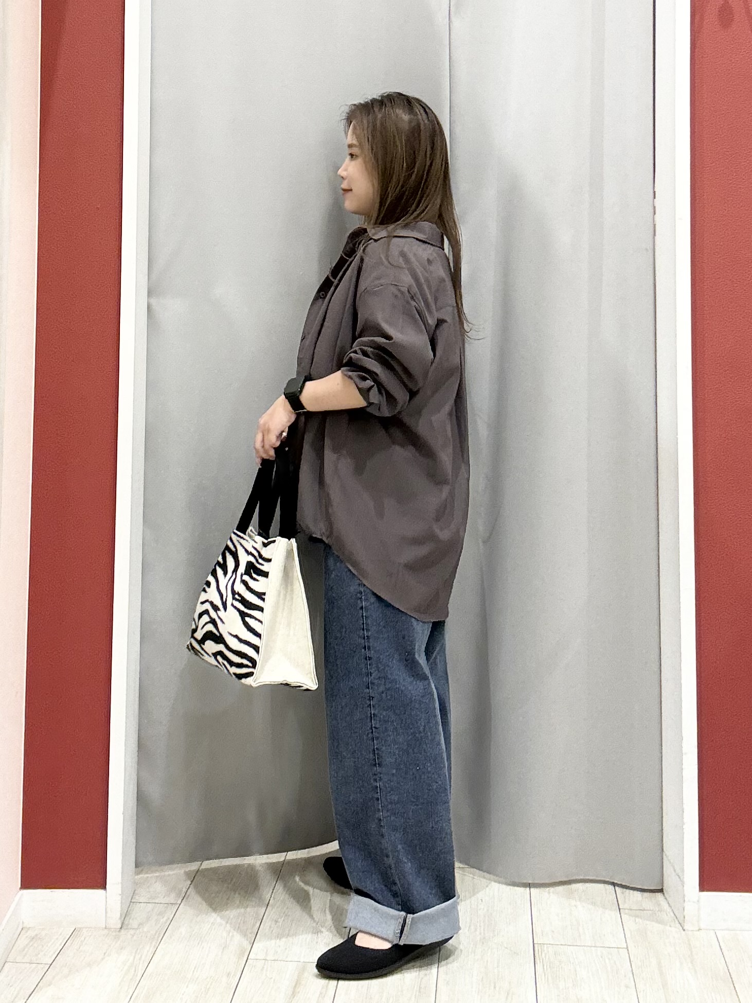 shioさんの「SHOO･LA･RUE｜【通気性〇/S-LL/洗濯機可】羽織にも使いやすい きちんとベーシックシャツ」を使ったコーディネート