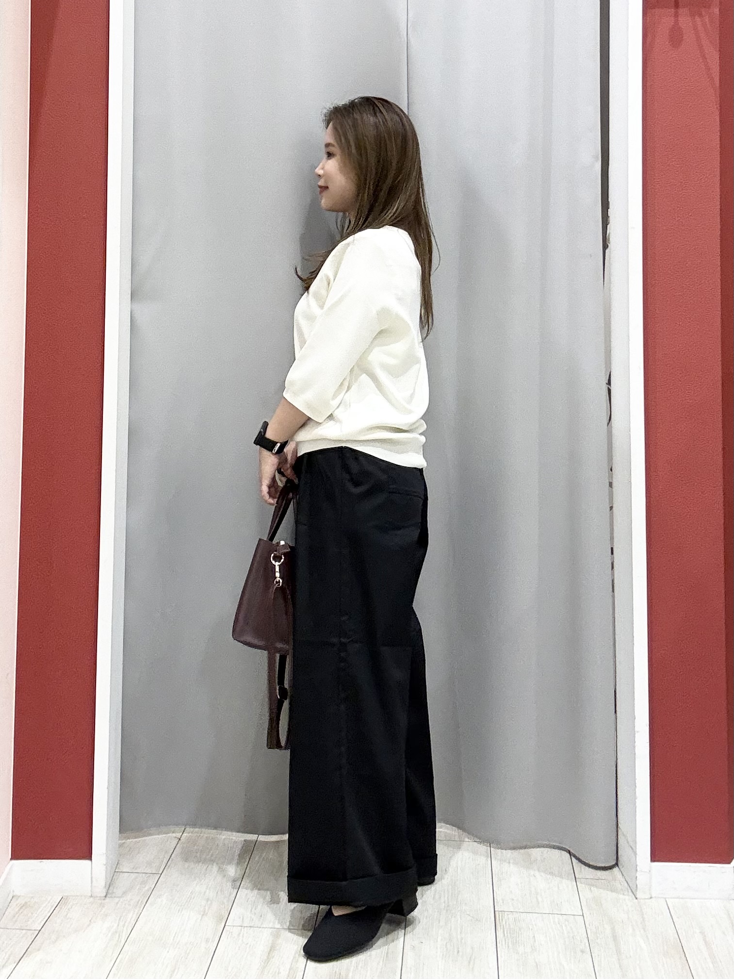 shioさんの「SHOO･LA･RUE｜【ガンガン洗える/ひんやり/UV/毛玉になりにくい】二の腕見せない 5分袖ニット」を使ったコーディネート