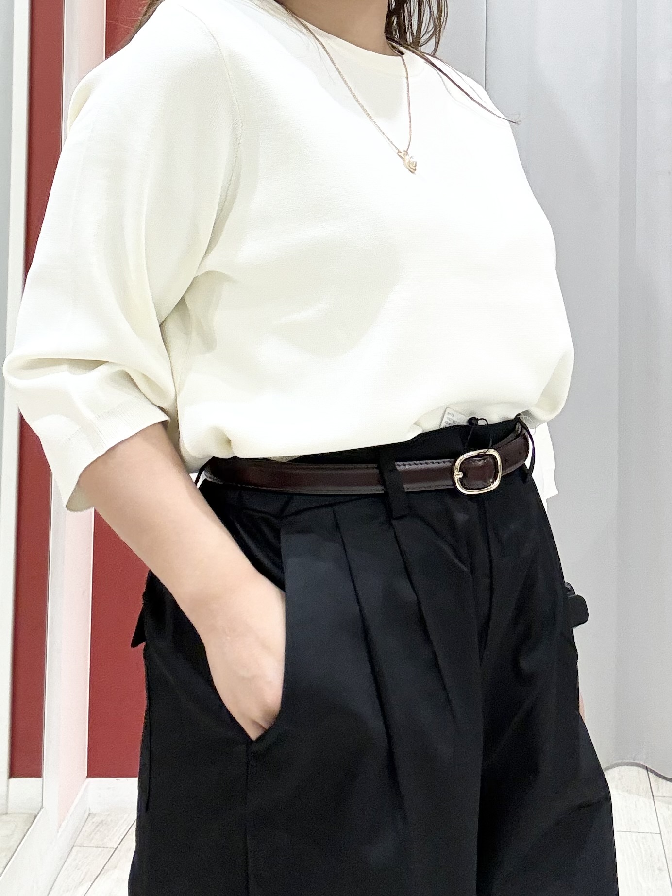 shioさんの「SHOO･LA･RUE｜【ガンガン洗える/ひんやり/UV/毛玉になりにくい】二の腕見せない 5分袖ニット」を使ったコーディネート