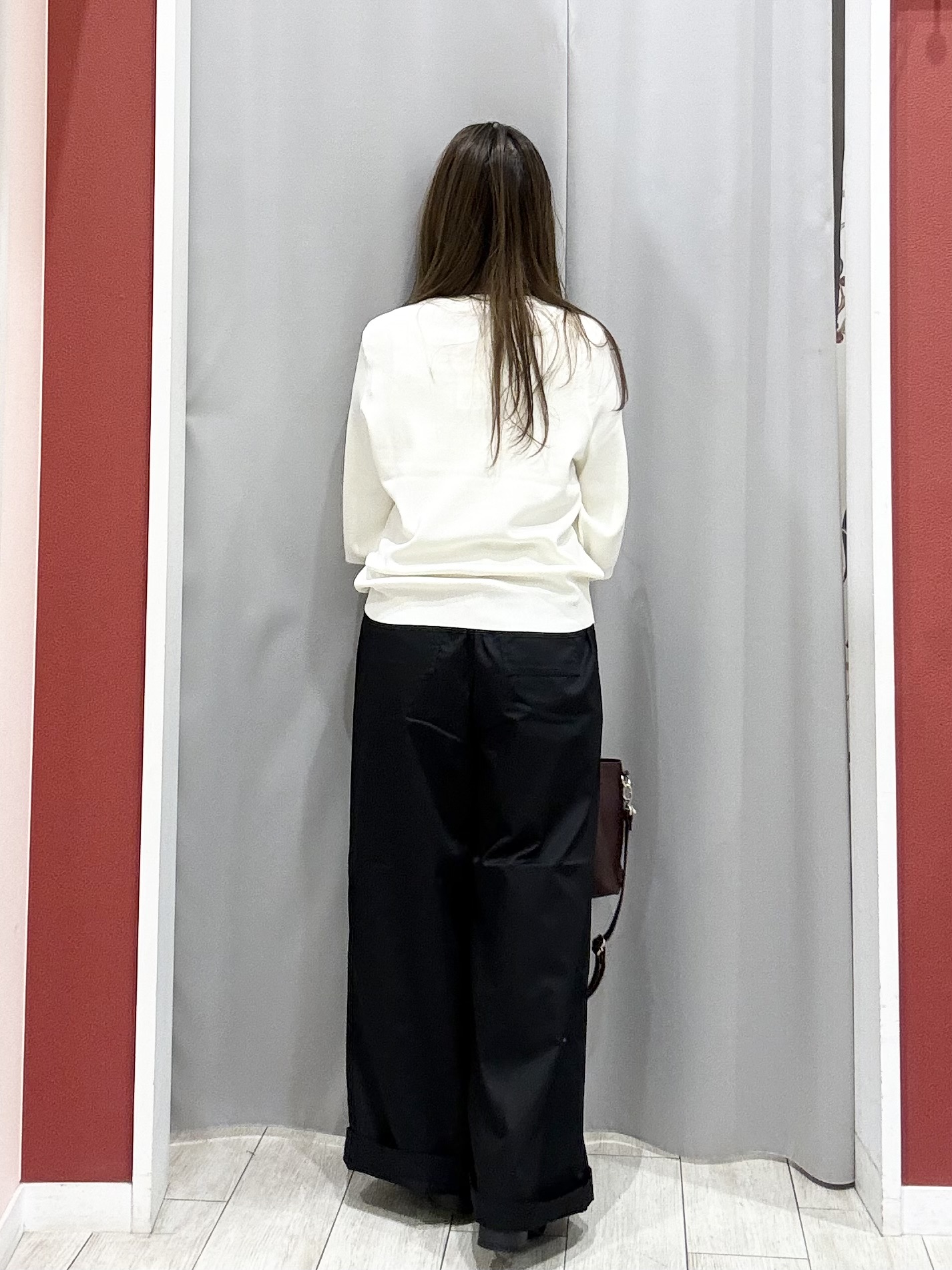 shioさんの「SHOO･LA･RUE｜【ガンガン洗える/ひんやり/UV/毛玉になりにくい】二の腕見せない 5分袖ニット」を使ったコーディネート