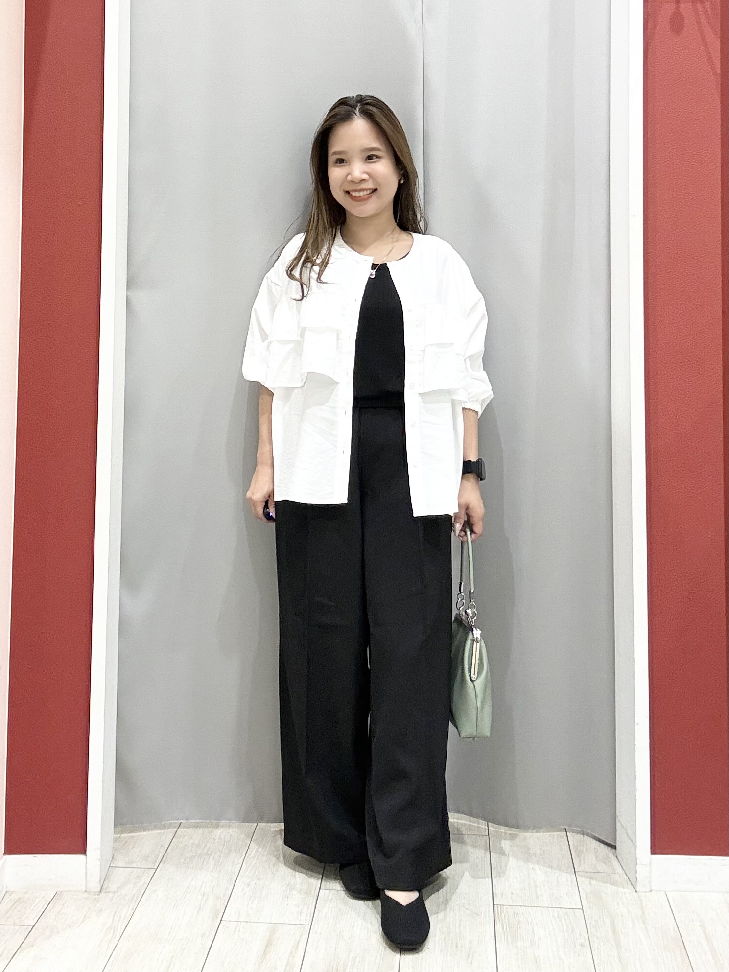 shioさんの「SHOO･LA･RUE｜【通気性〇/セットアップ可/洗濯機可】メッシュドルマン ジップブルゾン」を使ったコーディネート