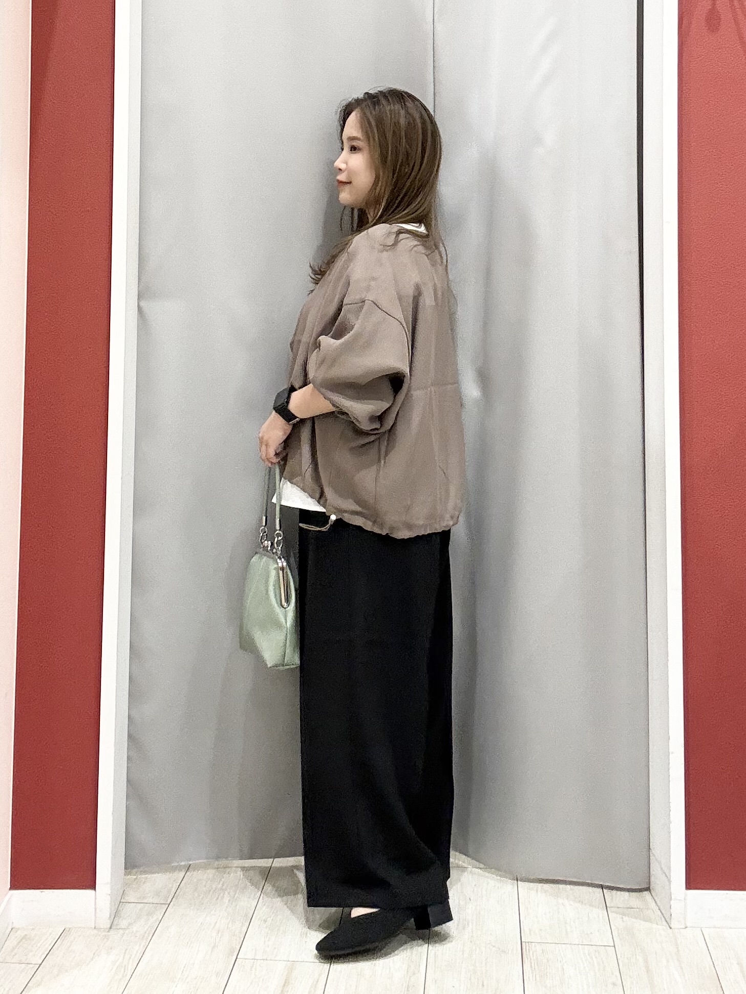shioさんの「SHOO･LA･RUE｜【通気性〇/セットアップ可/洗濯機可】メッシュドルマン ジップブルゾン」を使ったコーディネート