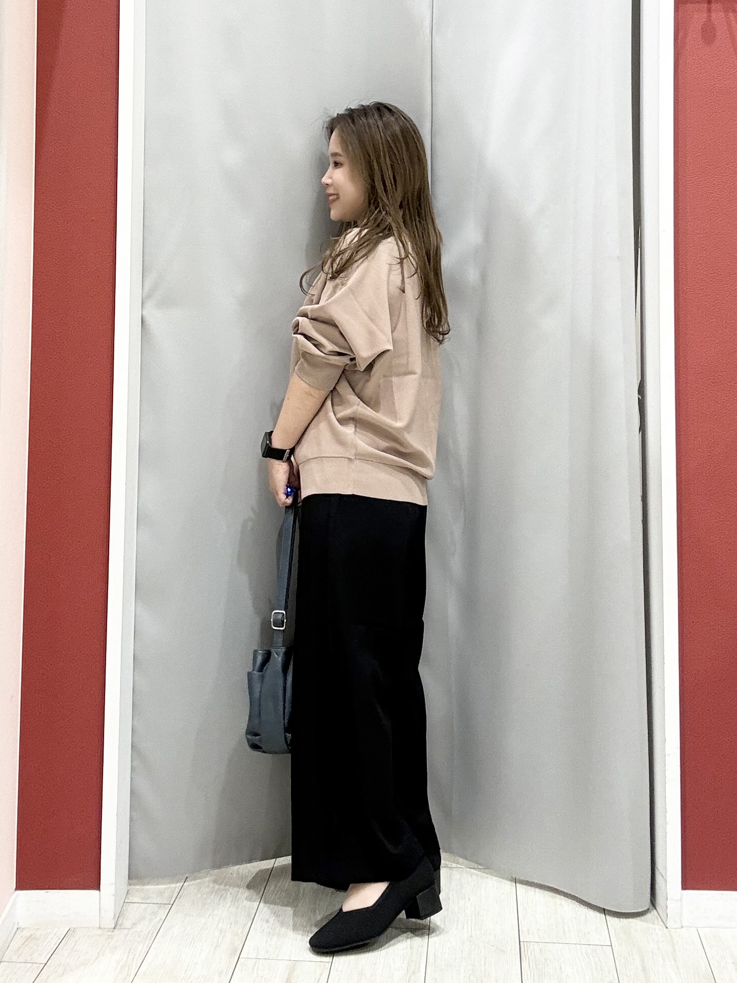 shioさんの「SHOO･LA･RUE｜【洗濯機可】軽やかさらタッチ インせず着られる すっきり見えドルマンニット」を使ったコーディネート