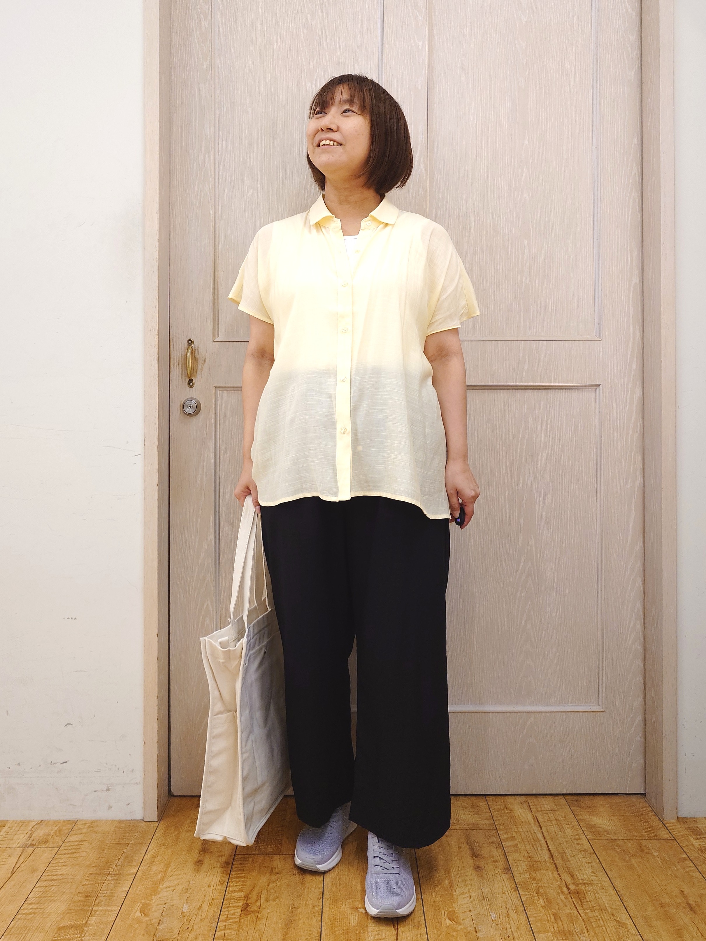とろろさんの「SHOO･LA･RUE｜【UV/洗濯機可】ほんのりシアーで上品な バックギャザーブラウス」を使ったコーディネート