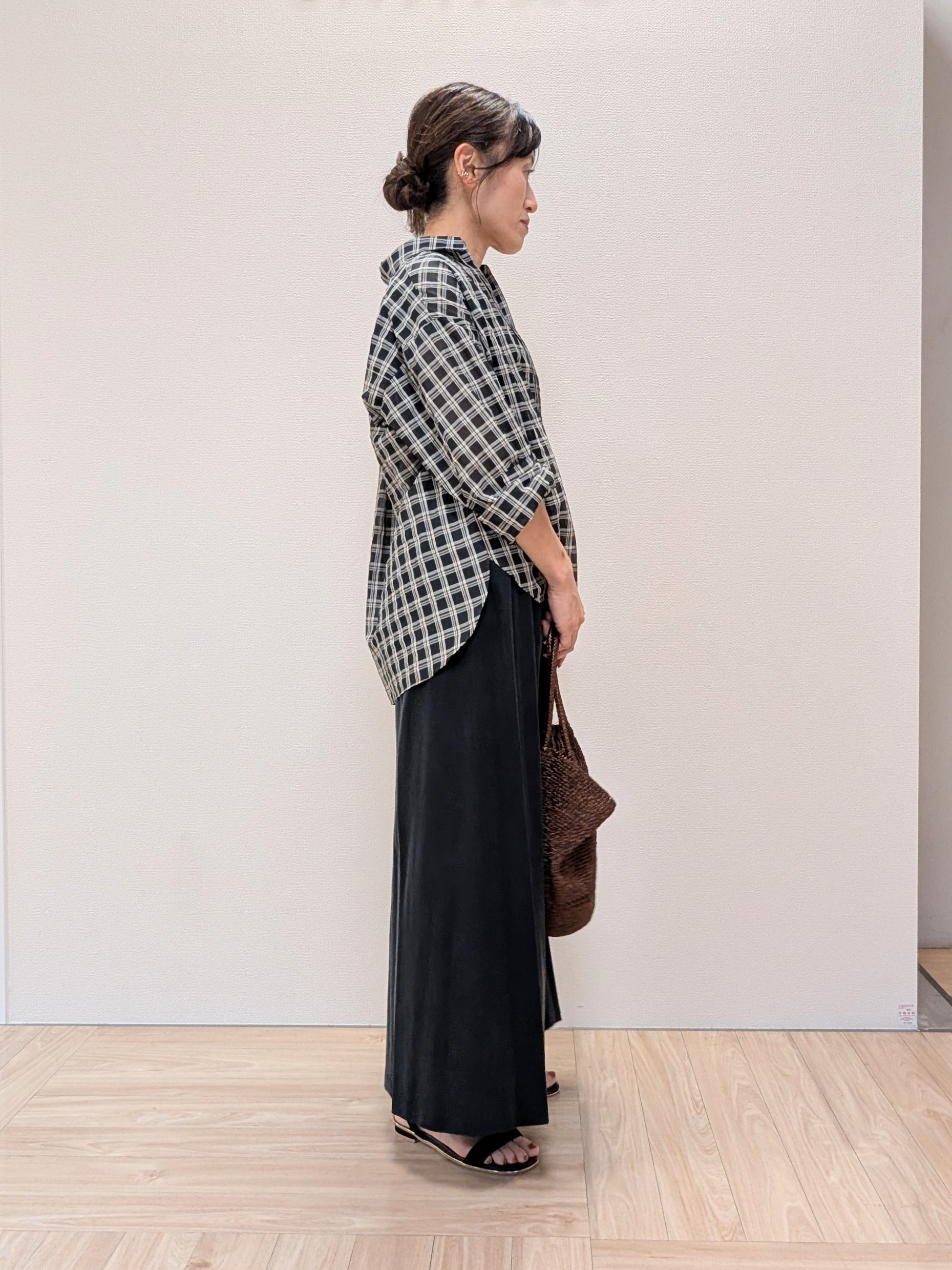 Rieさんの「UNTITLED｜【秋映え/羽織り】シアーチェックシャツブラウス」を使ったコーディネート