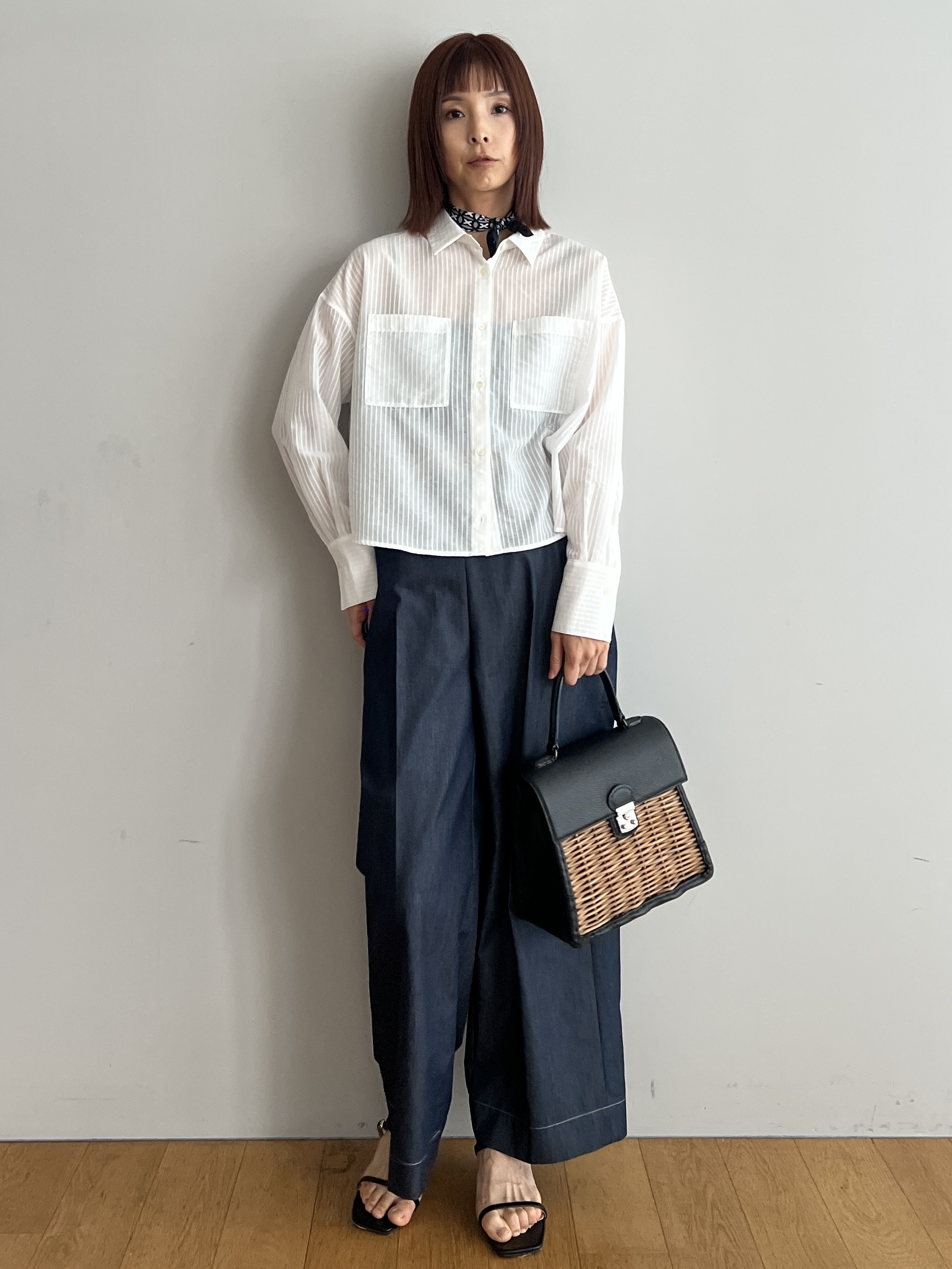 misaさんの「DRESSTERIOR｜◆シアーストライプクロップドシャツ」を使ったコーディネート