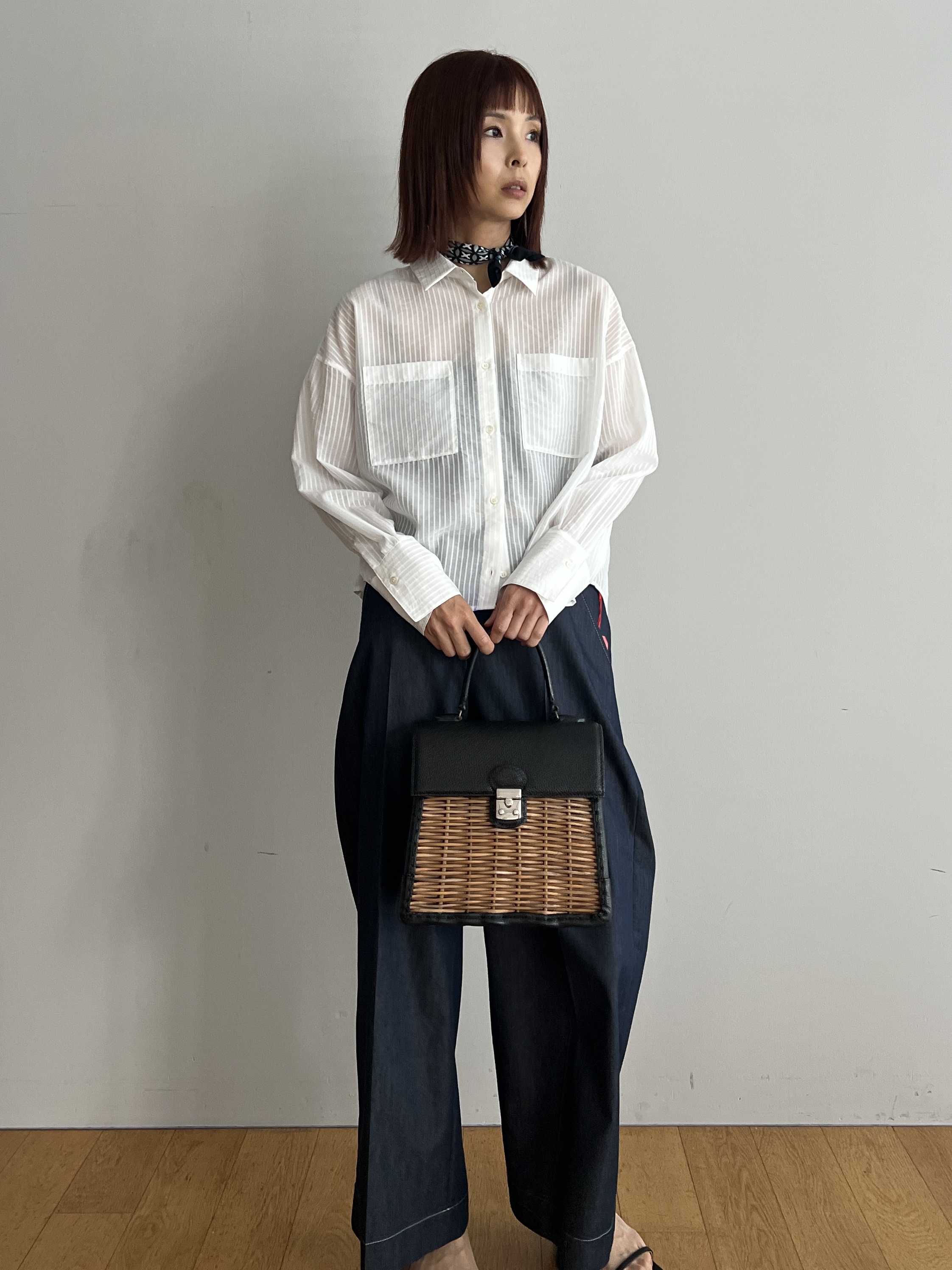 misaさんの「DRESSTERIOR｜◆シアーストライプクロップドシャツ」を使ったコーディネート