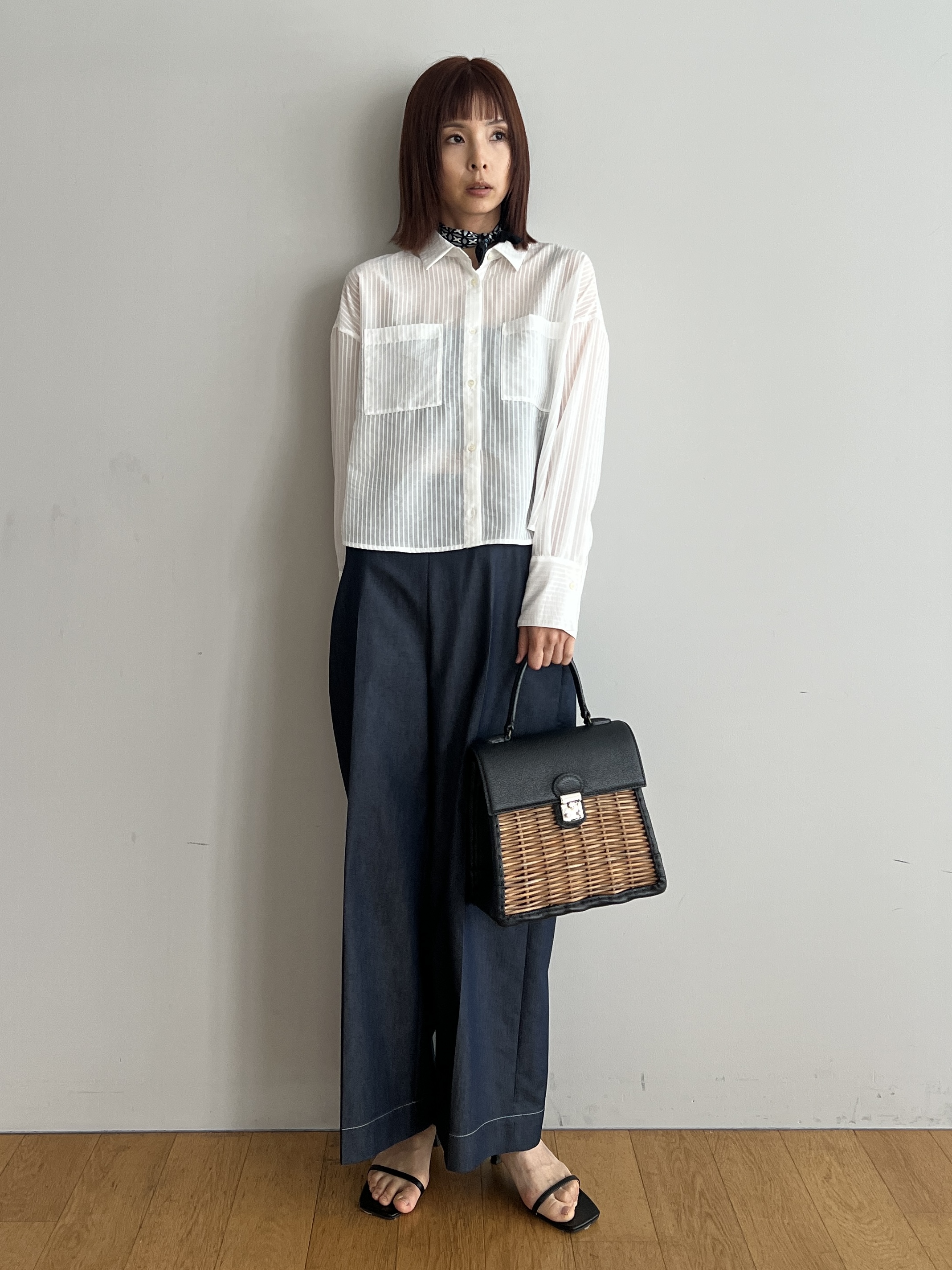 misaさんの「DRESSTERIOR｜◆シアーストライプクロップドシャツ」を使ったコーディネート