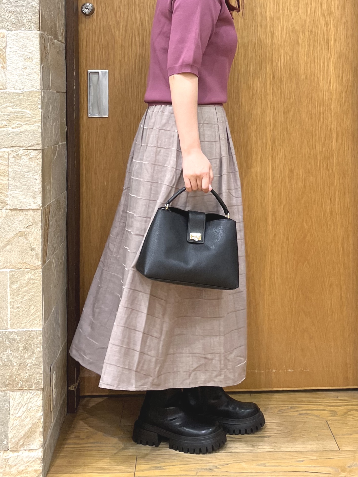 ゆっきーさんの「SHOO･LA･RUE｜【ガンガン洗える/毛玉になりにくい】二の腕見せない 5分袖ニット」を使ったコーディネート
