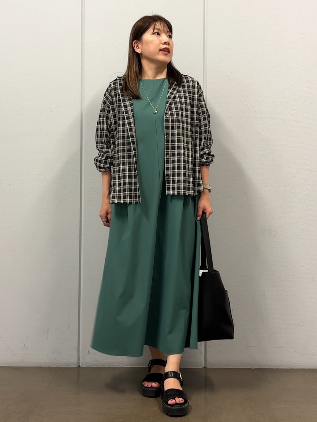 SaKiさんの「UNTITLED｜【残暑も快適/接触冷感/UVカット/吸水速乾】Aラインロングワンピース」を使ったコーディネート